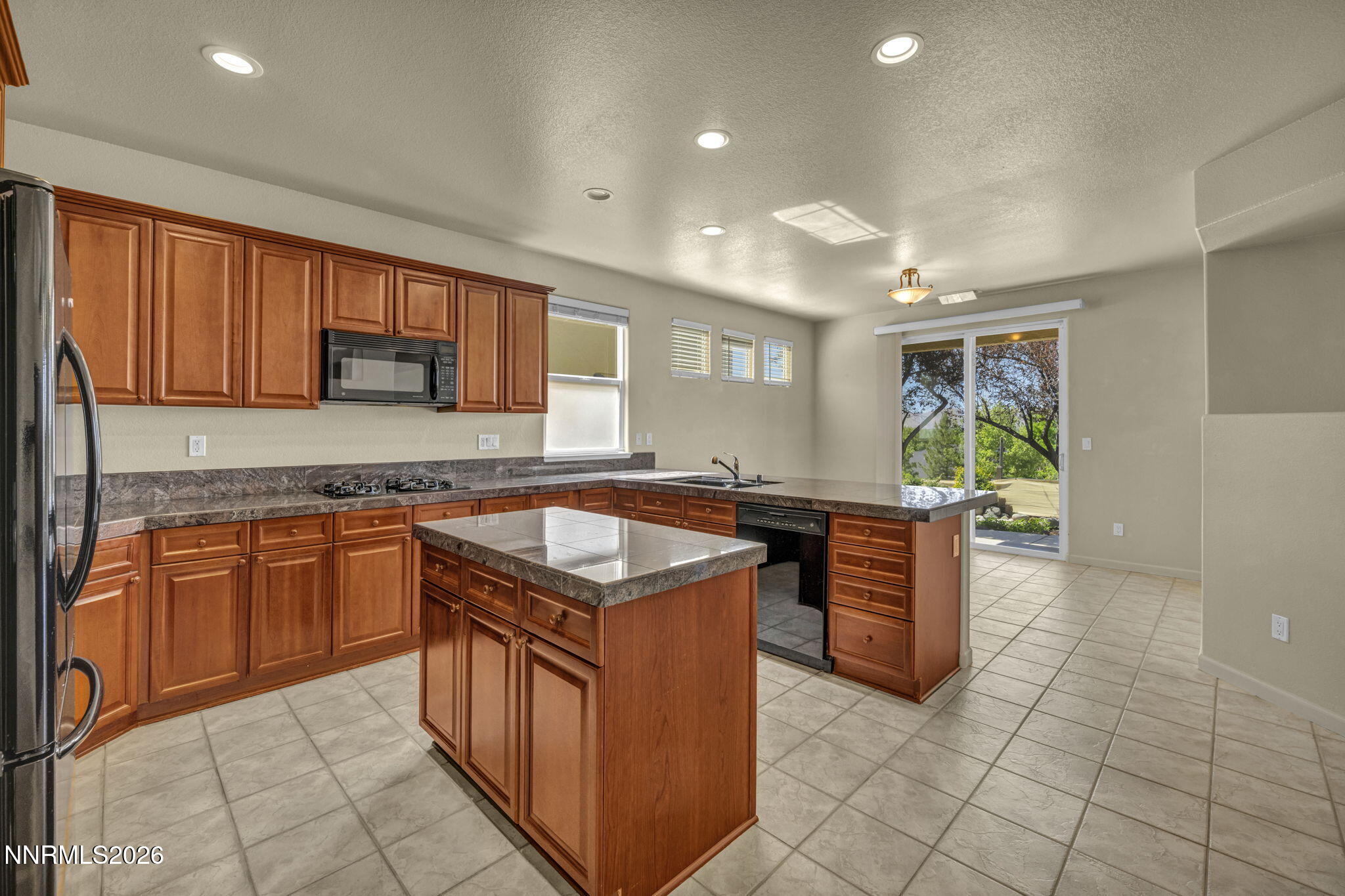 3370 10 Mile Drive Property Photo 33