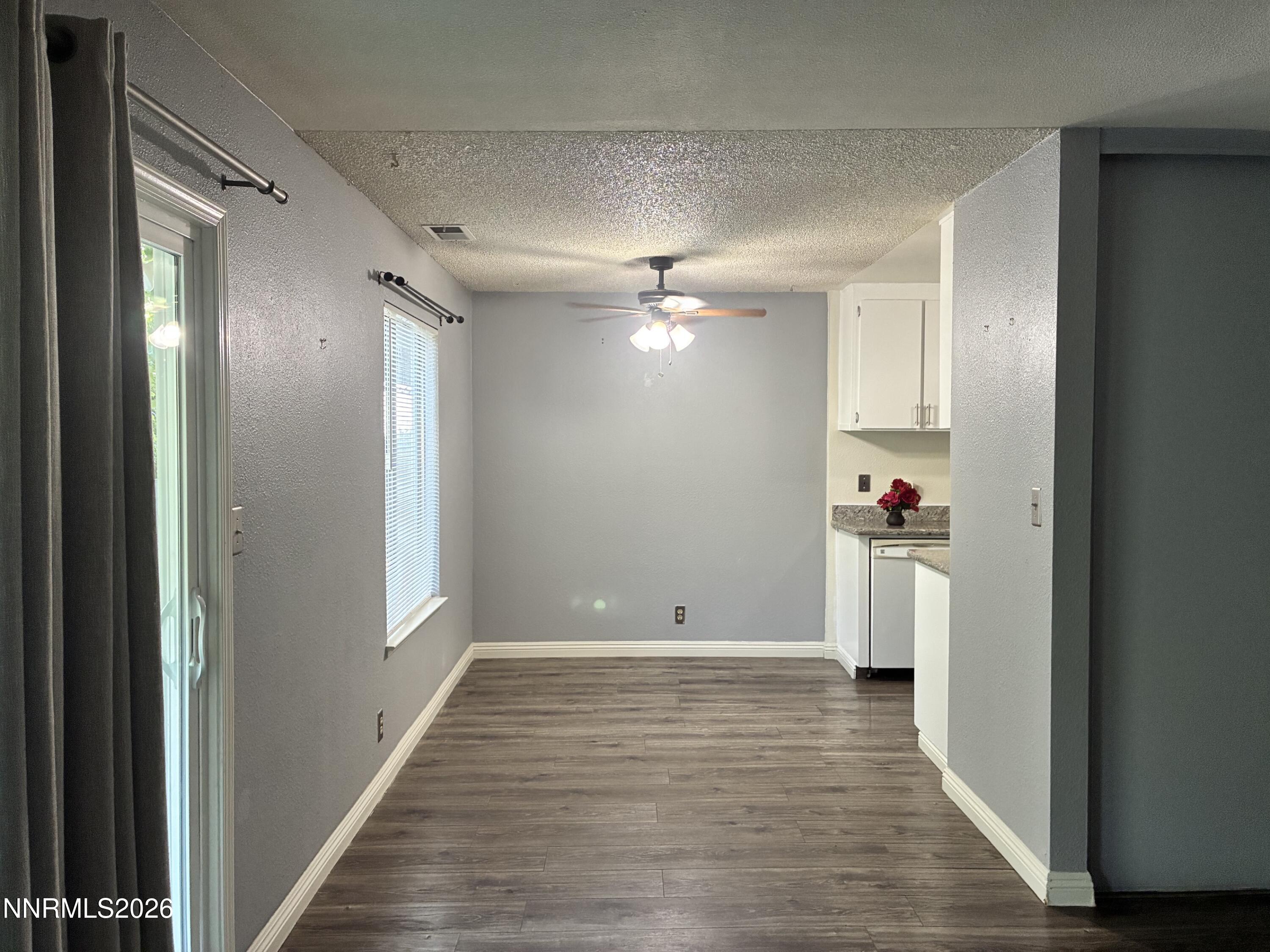 1537 Delucchi Lane E Property Photo 10