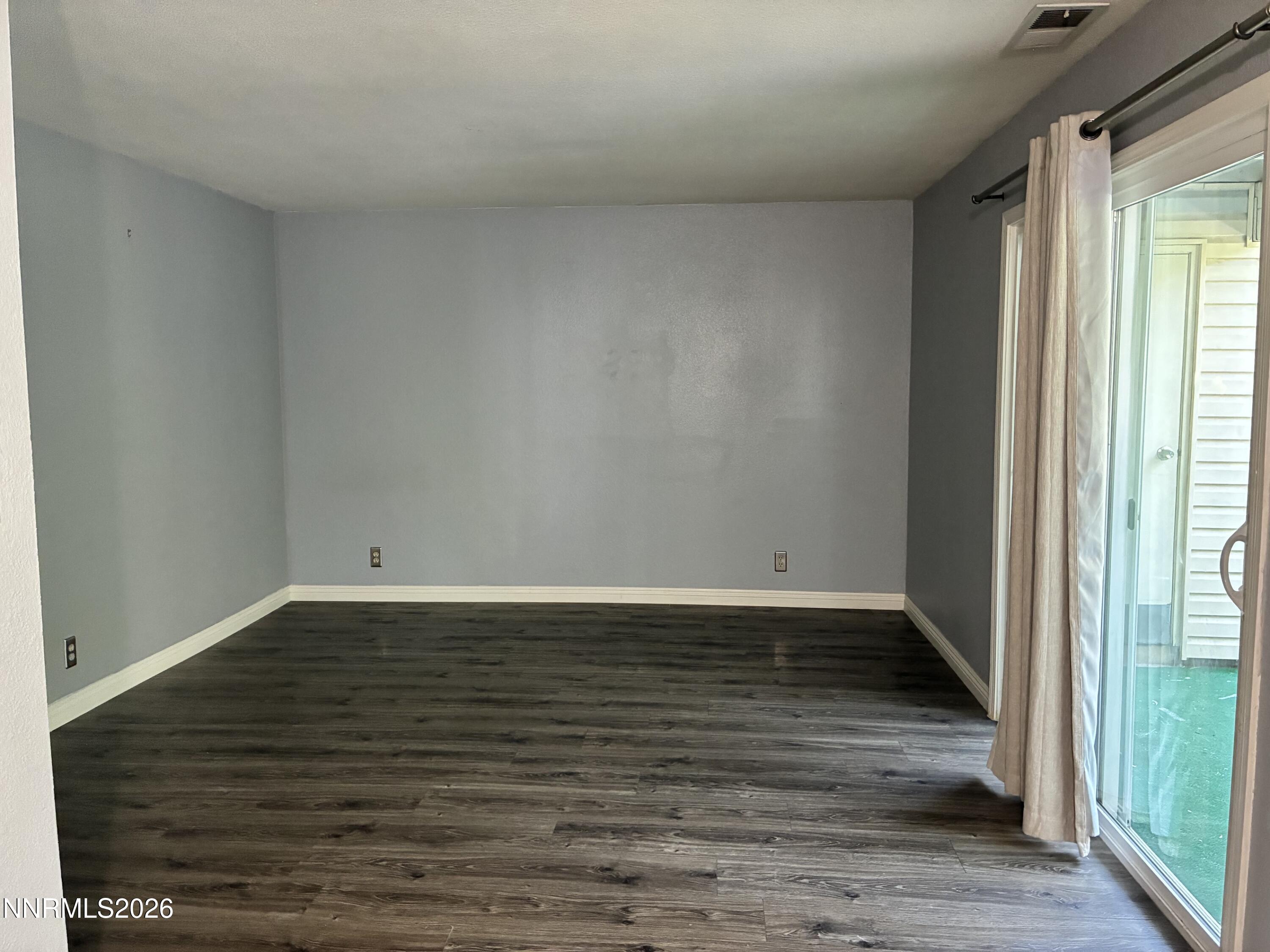 1537 Delucchi Lane E Property Photo 17