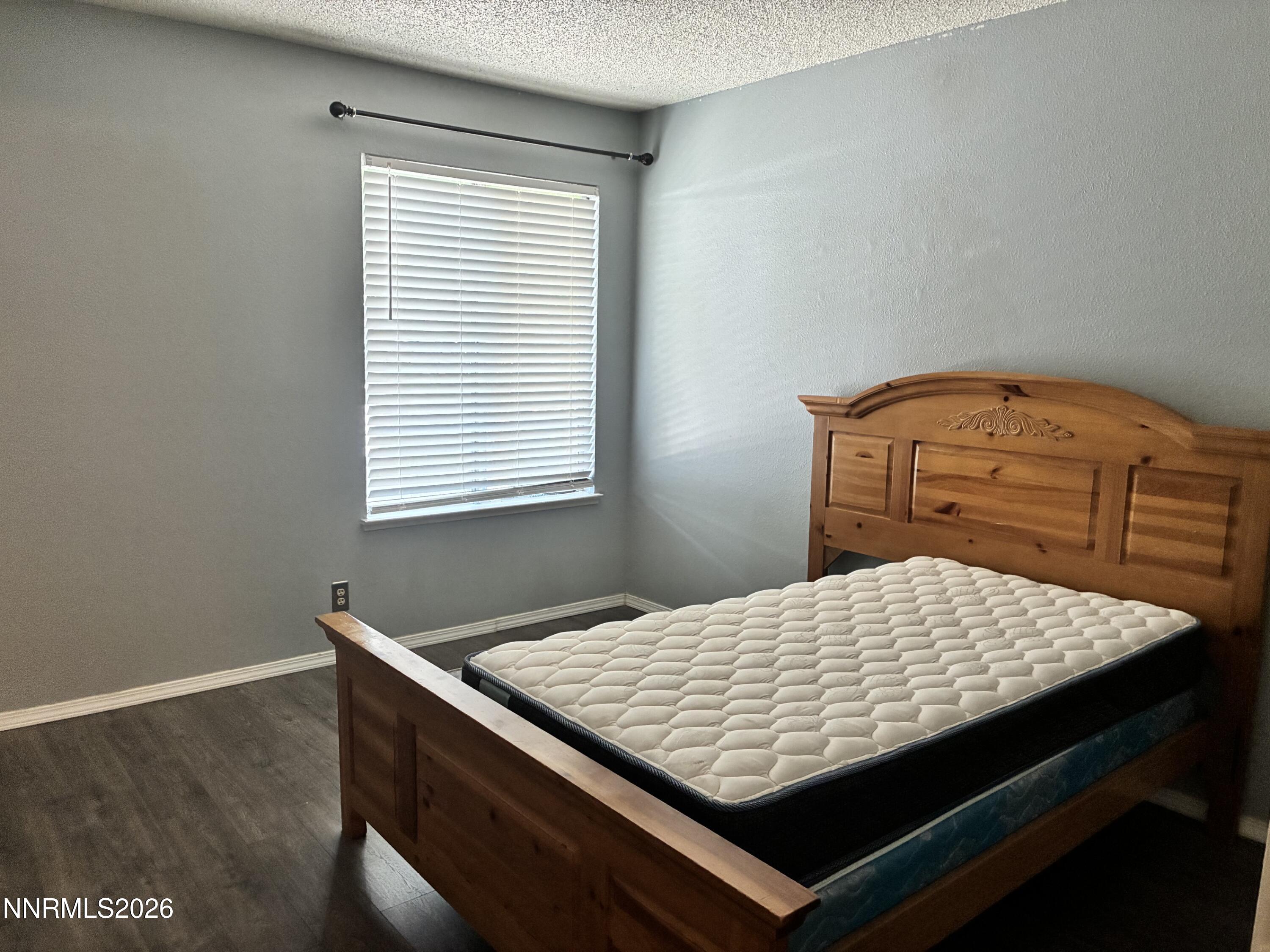 1537 Delucchi Lane E Property Photo 20