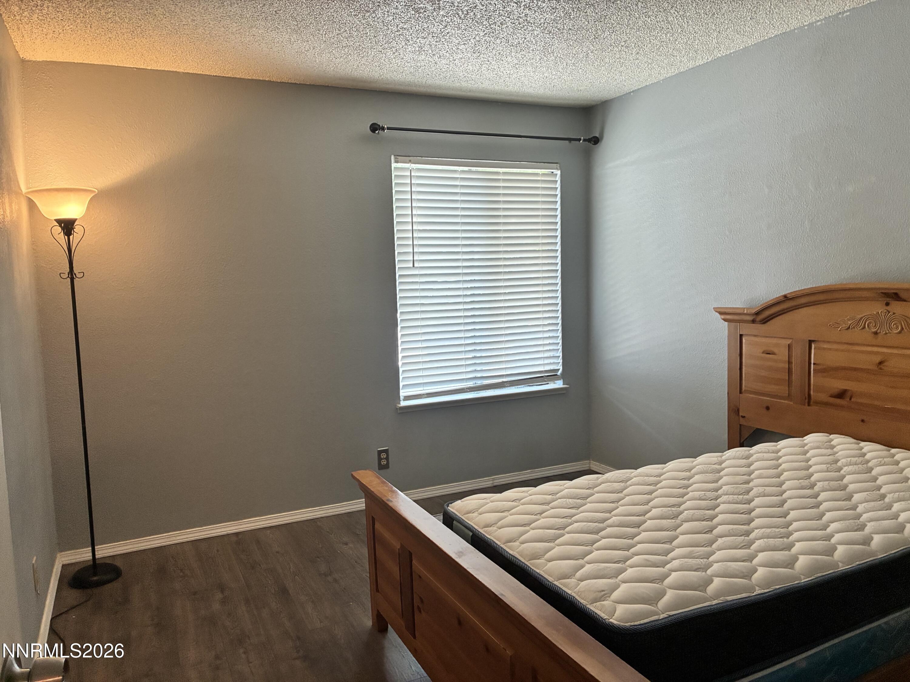 1537 Delucchi Lane E Property Photo 23