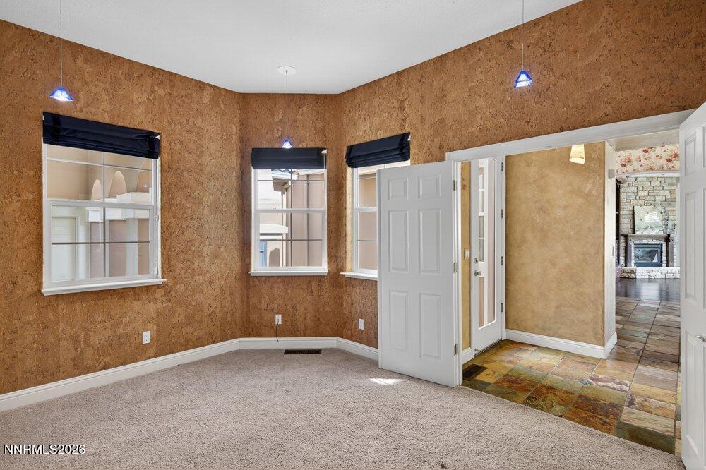 2596 Rampart Terrace Property Photo 8