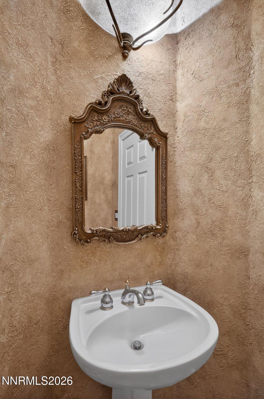 2596 Rampart Terrace Property Photo 43