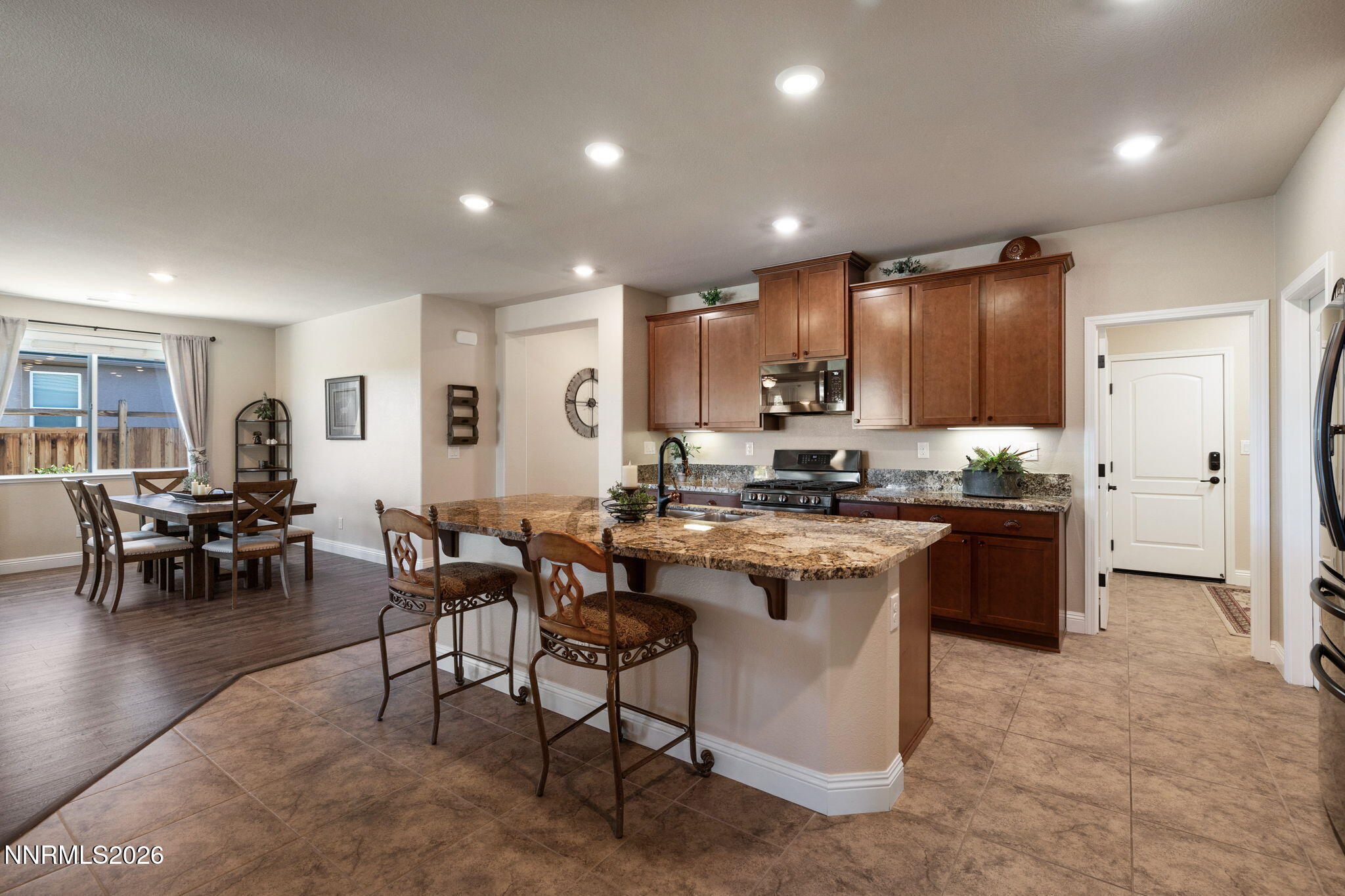 7239 Early Dawn Court Property Photo 12