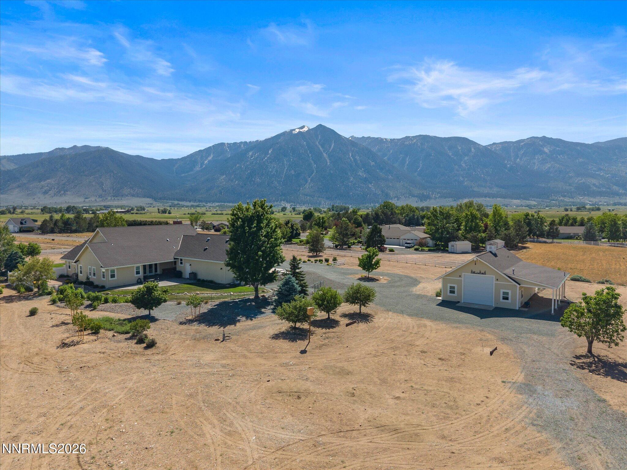 1056 Country Lane Property Photo 40
