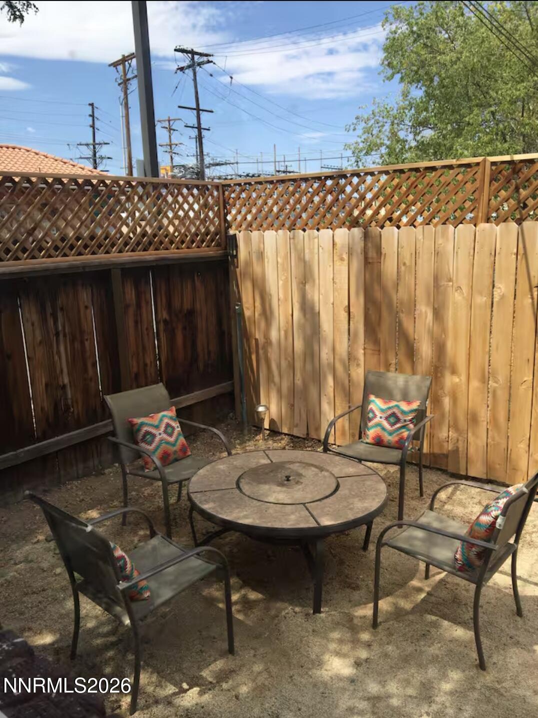 127 E Pueblo Street Property Photo 14