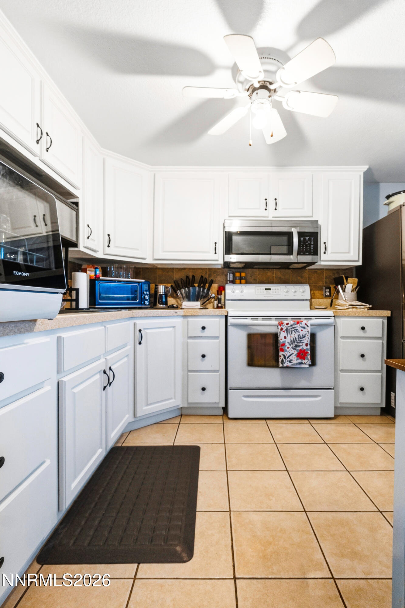 574 Prebble Street Property Photo 9