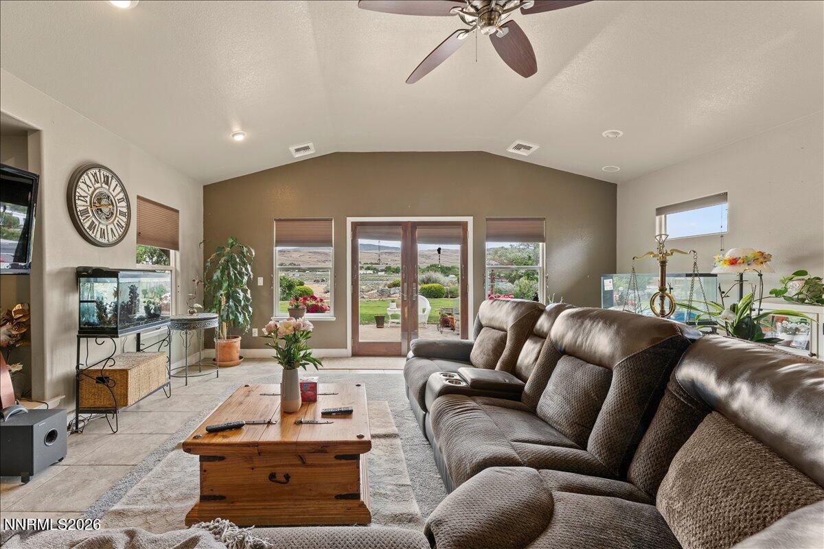 9420 Benedict Drive Property Photo 11