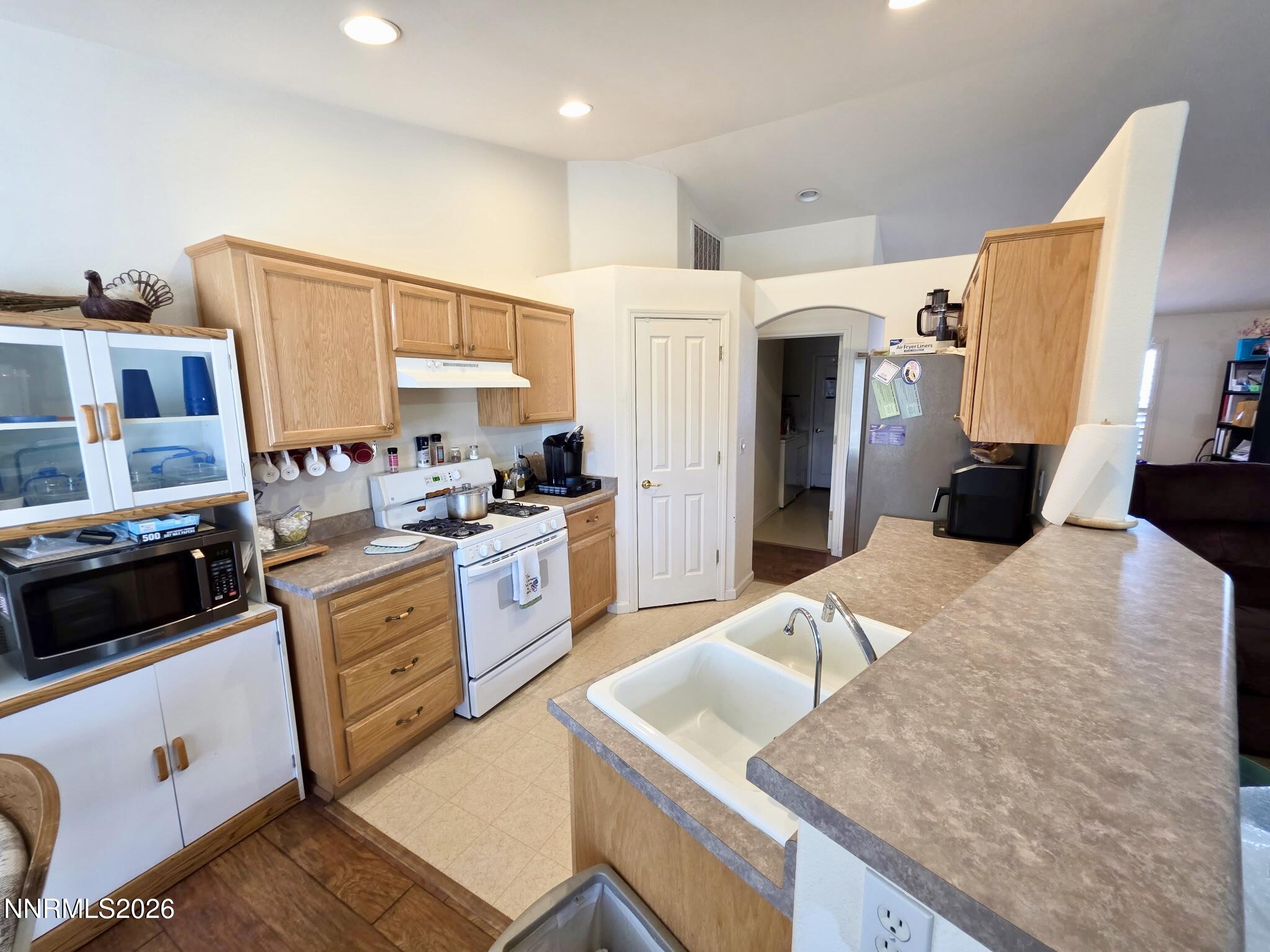652 Jennys Lane Property Photo 11