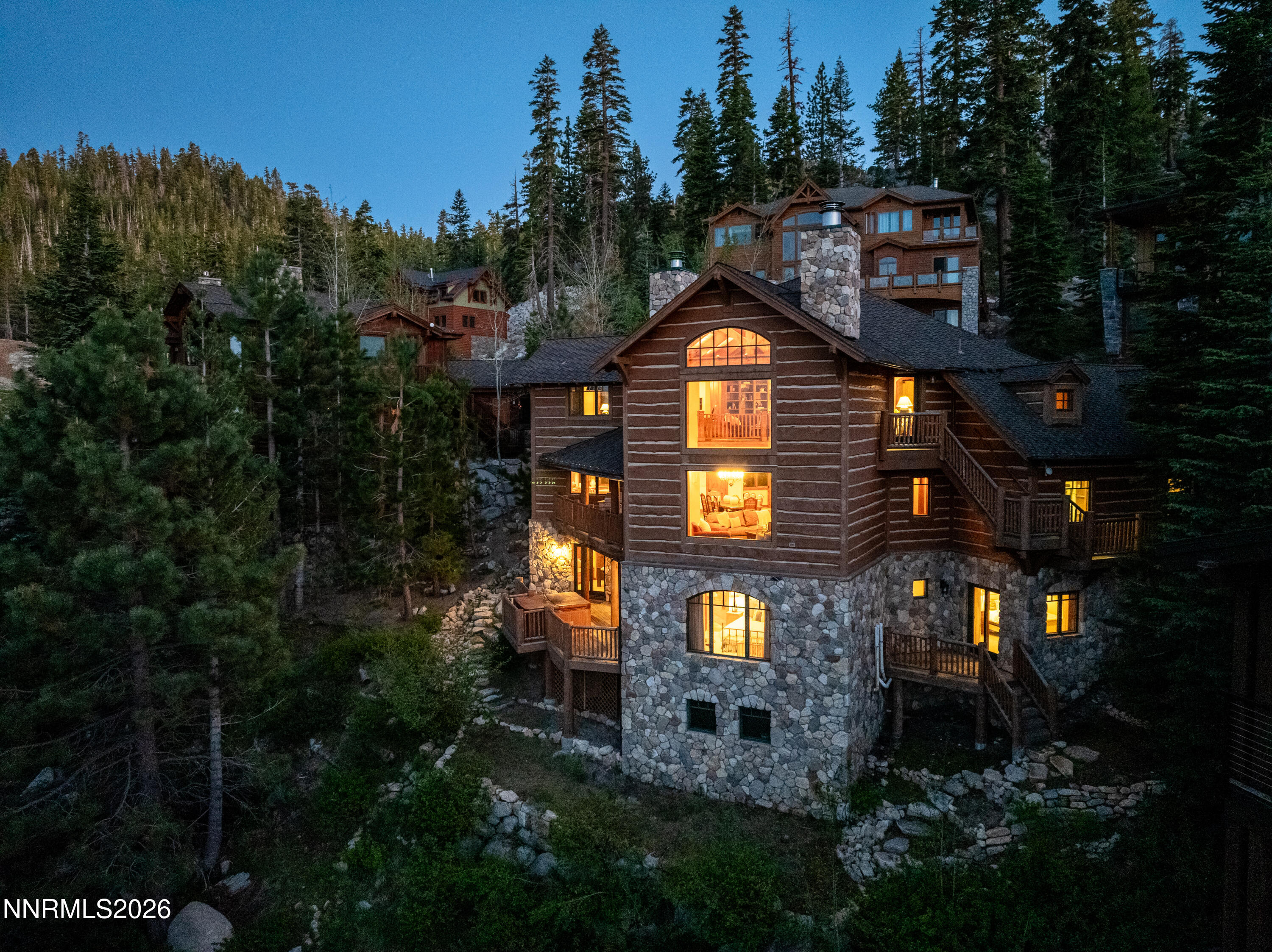 1631 Needle Peak Road Property Photo 2