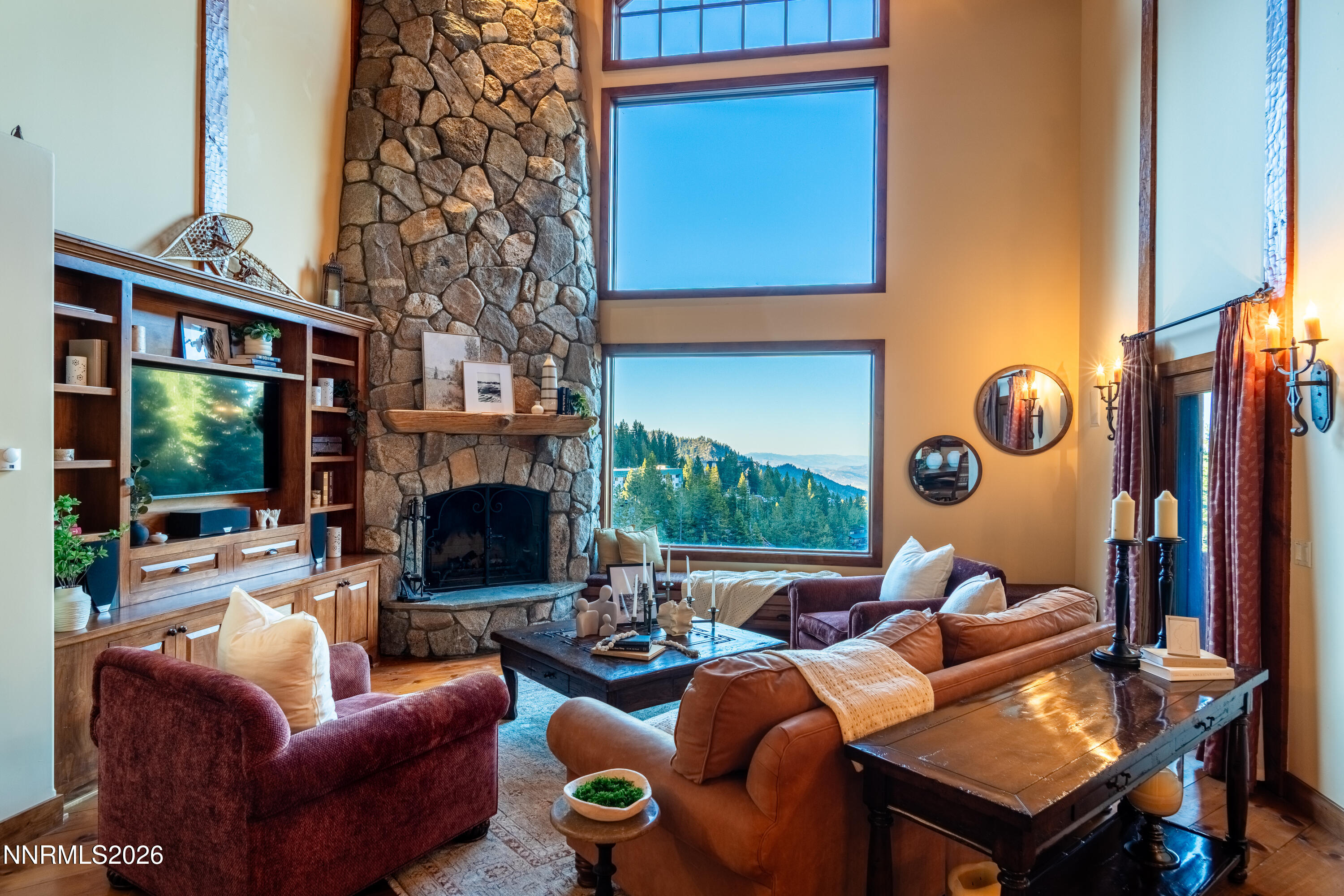 1631 Needle Peak Road Property Photo 7