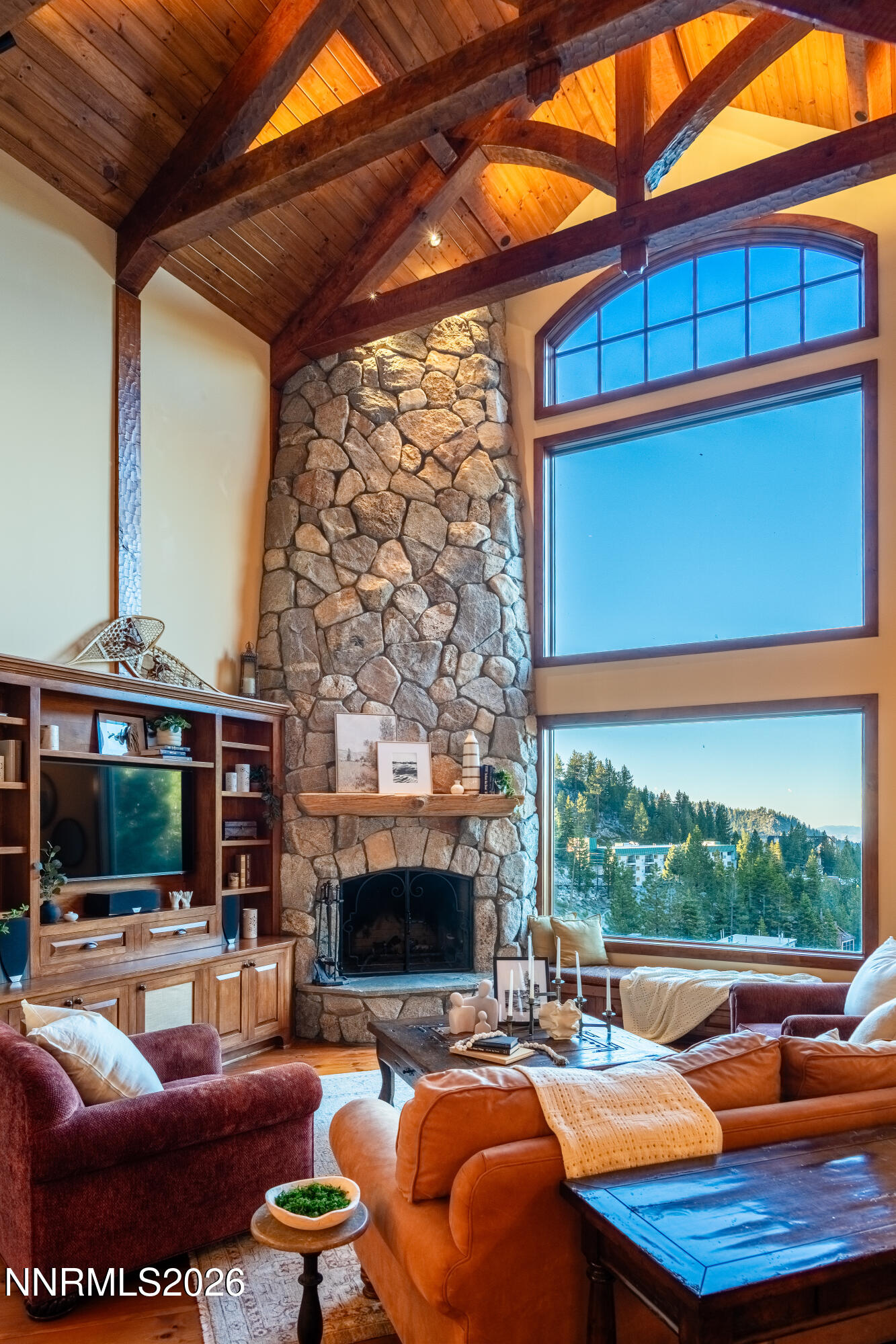 1631 Needle Peak Road Property Photo 9