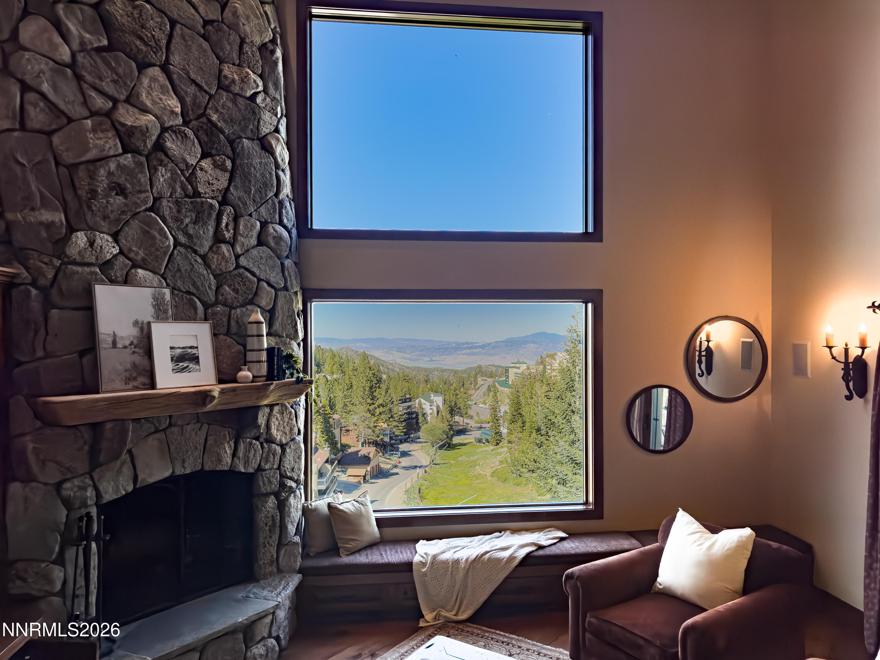 1631 Needle Peak Road Property Photo 10
