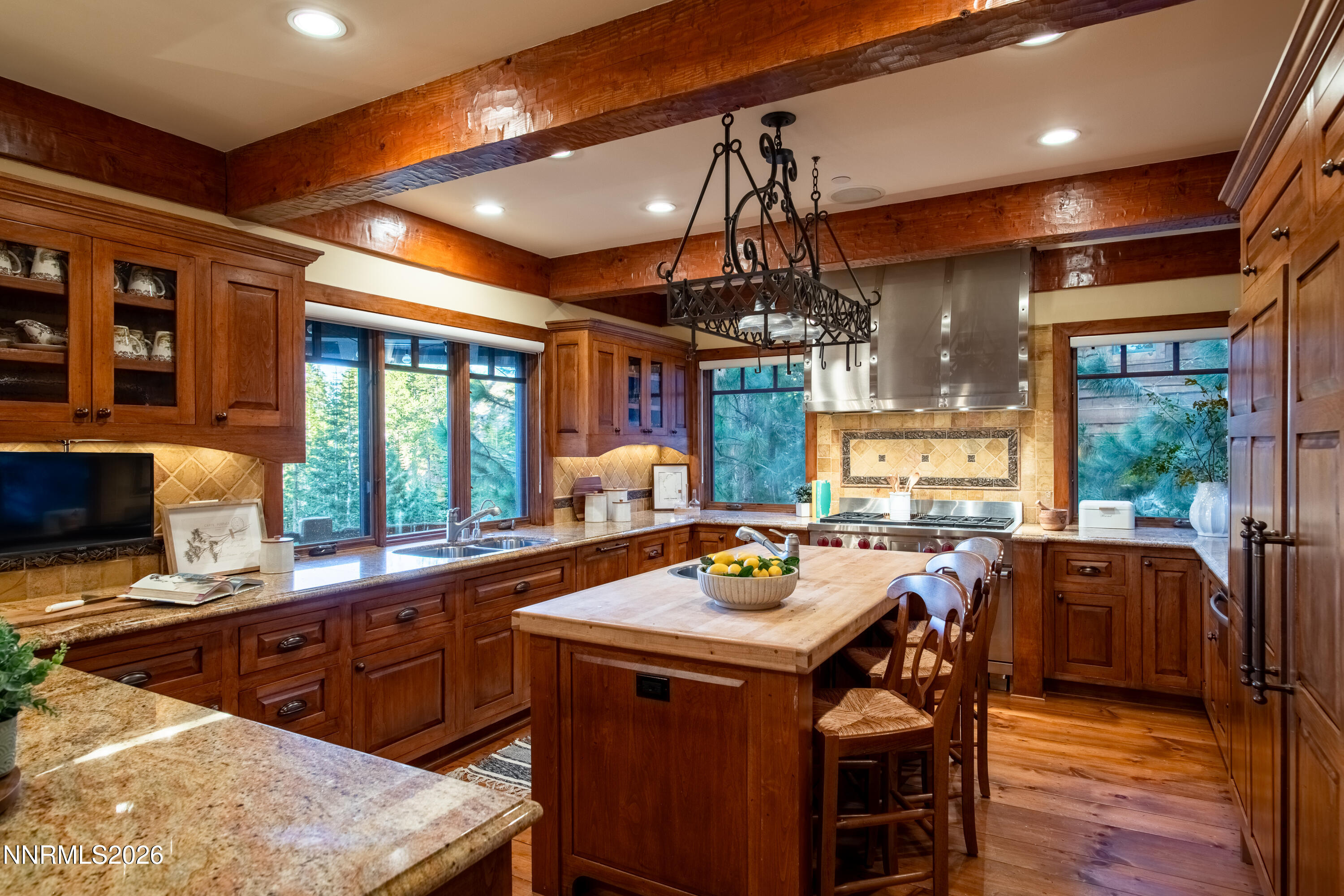1631 Needle Peak Road Property Photo 17