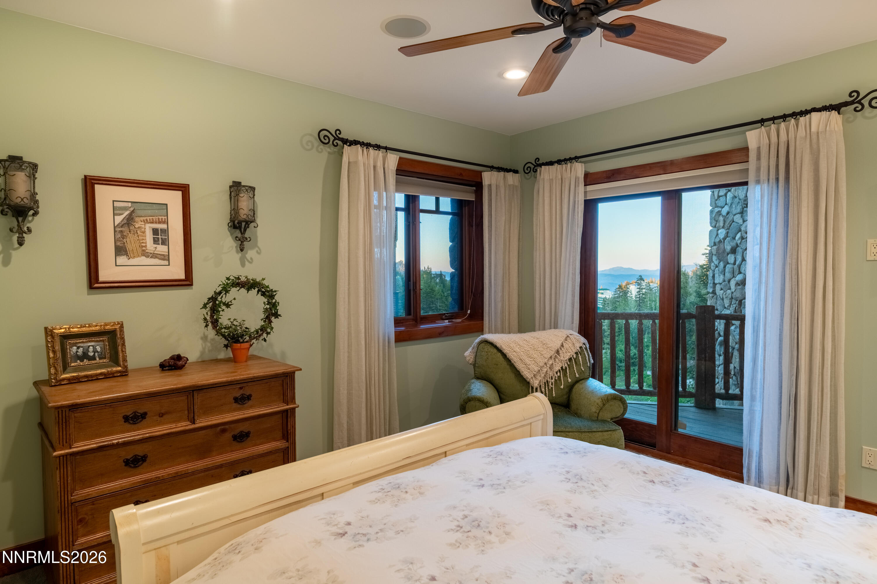 1631 Needle Peak Road Property Photo 26