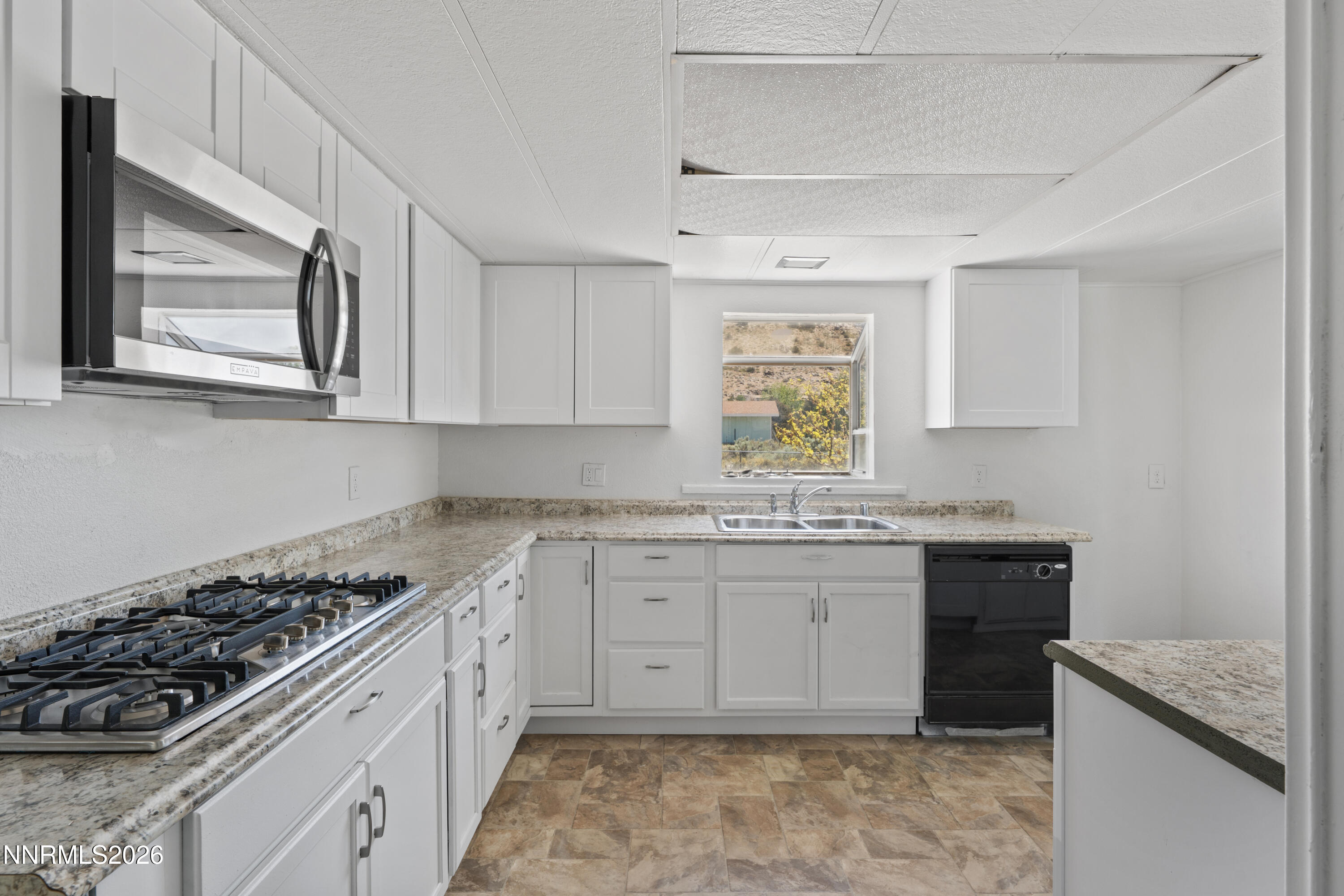 1545 Pearl Road Property Photo 2