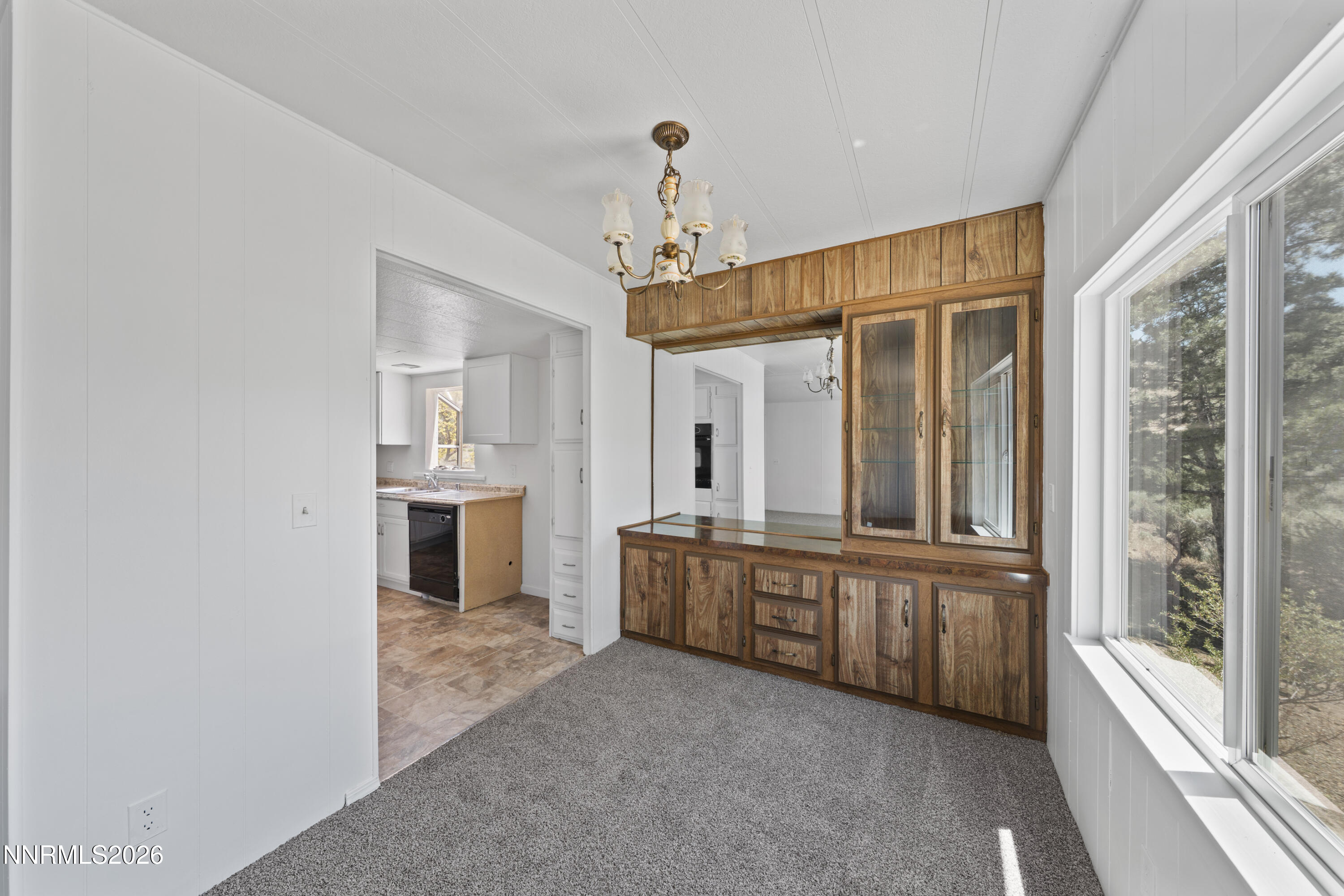 1545 Pearl Road Property Photo 6