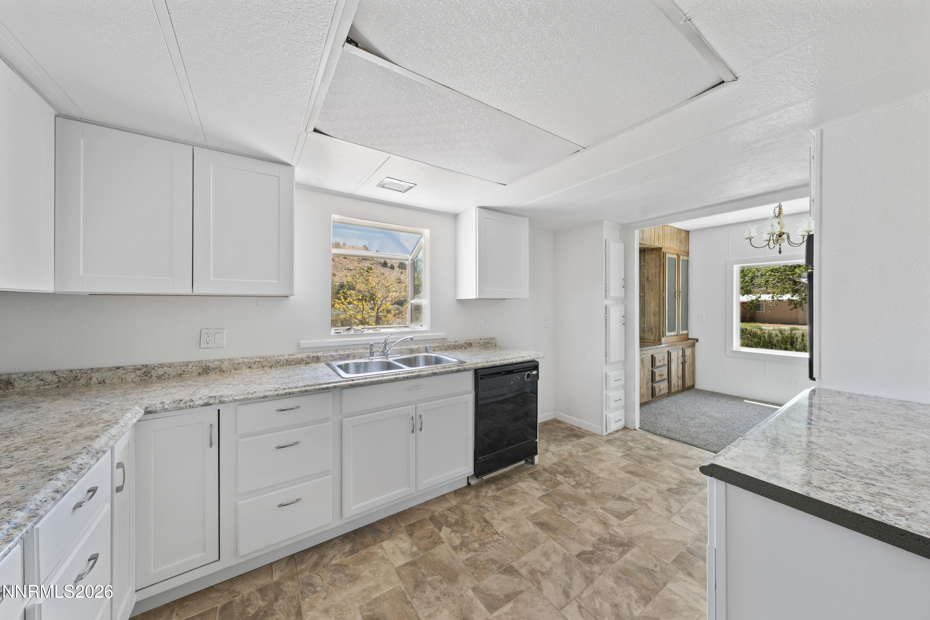 1545 Pearl Road Property Photo 11