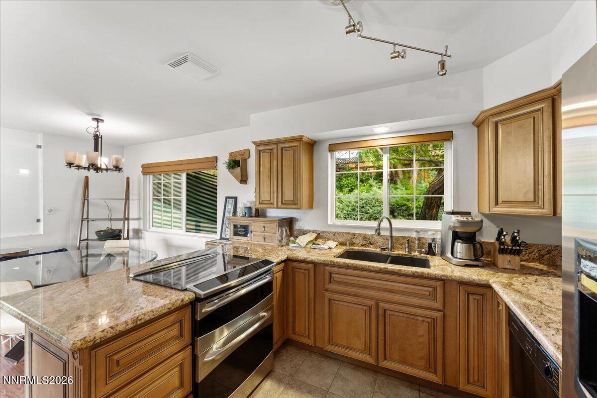 2682 Markridge Drive Property Photo 2