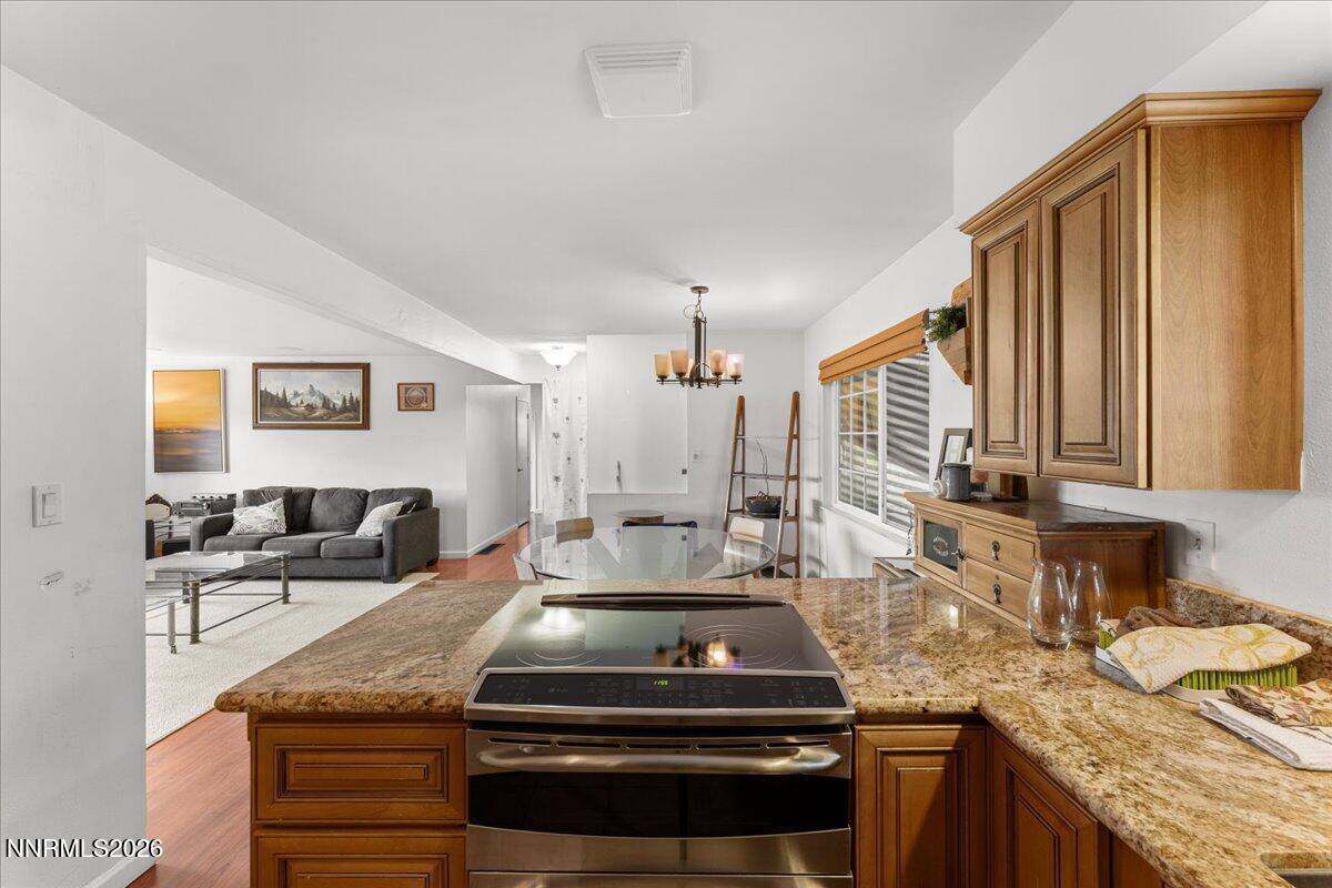 2682 Markridge Drive Property Photo 8