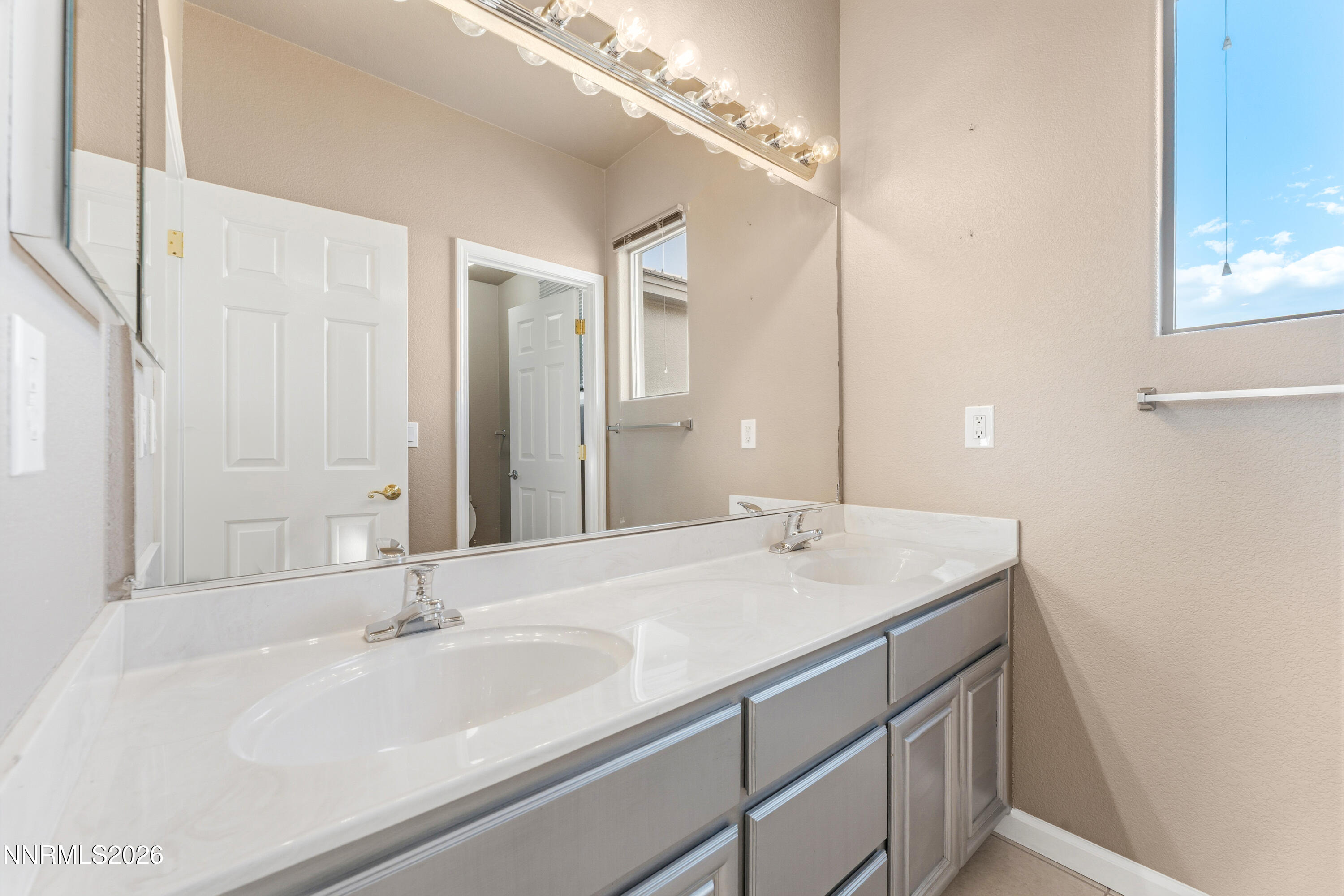 10548 Twin Bridges Way Property Photo 49