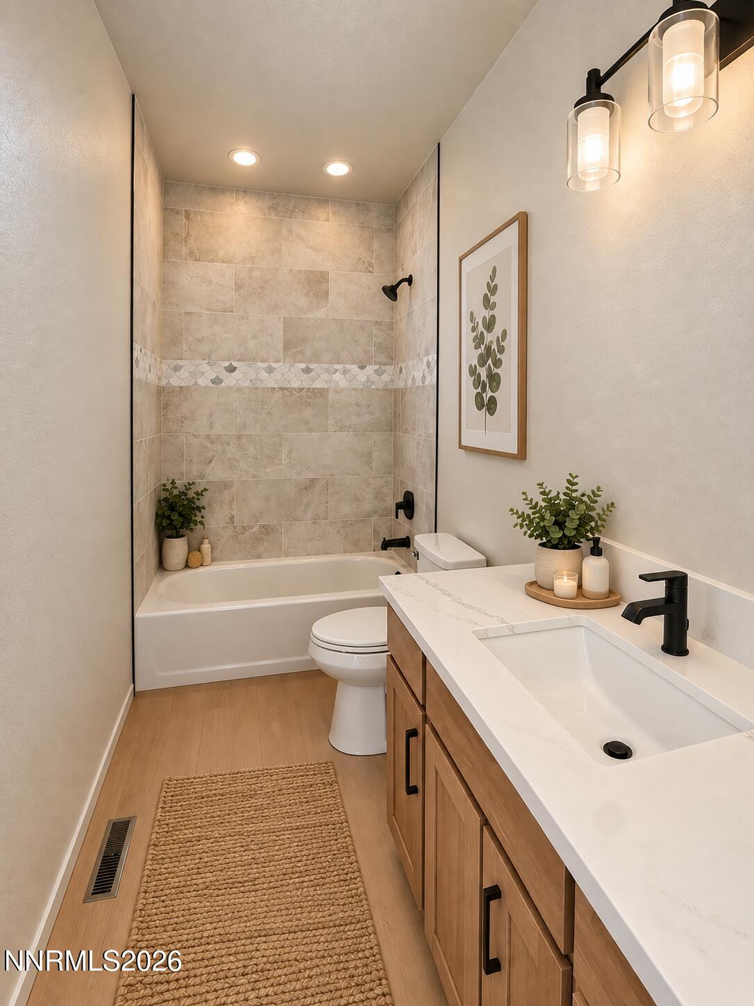 2754 E Valley Road Property Photo 6