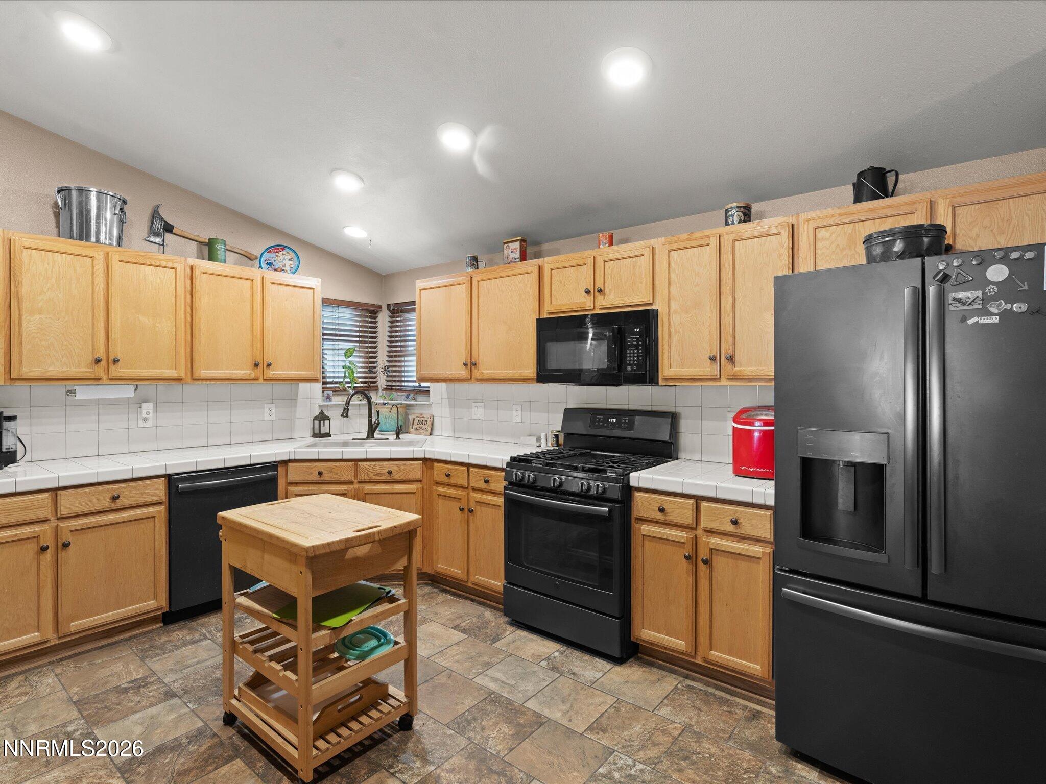 1476 Grey Bluffs Drive Property Photo 8