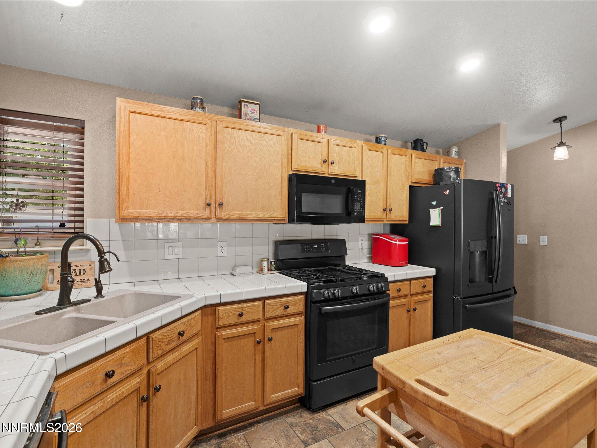1476 Grey Bluffs Drive Property Photo 10