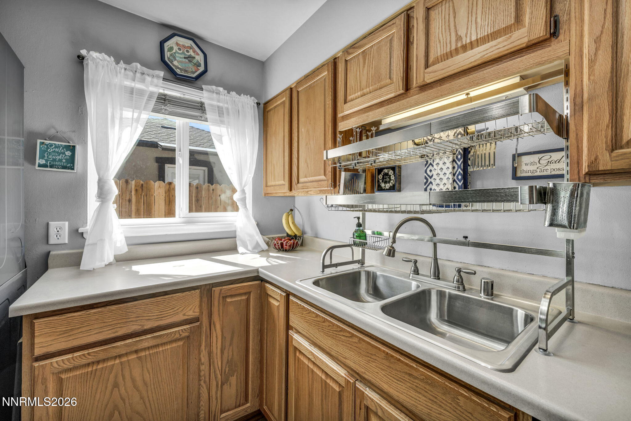 26 E I Street Property Photo 9