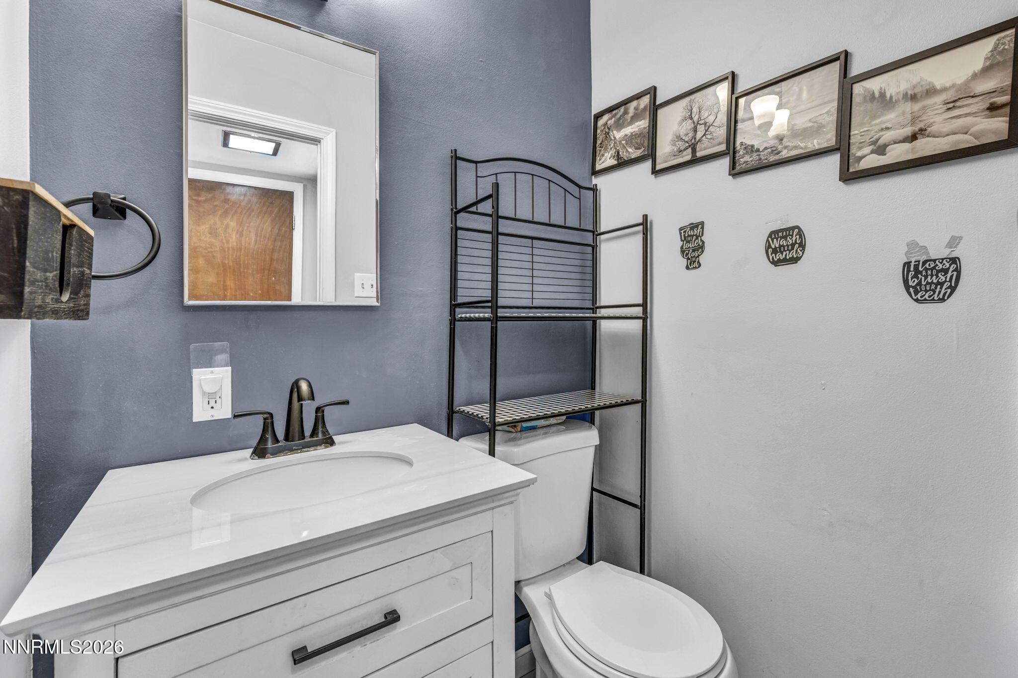 26 E I Street Property Photo 16