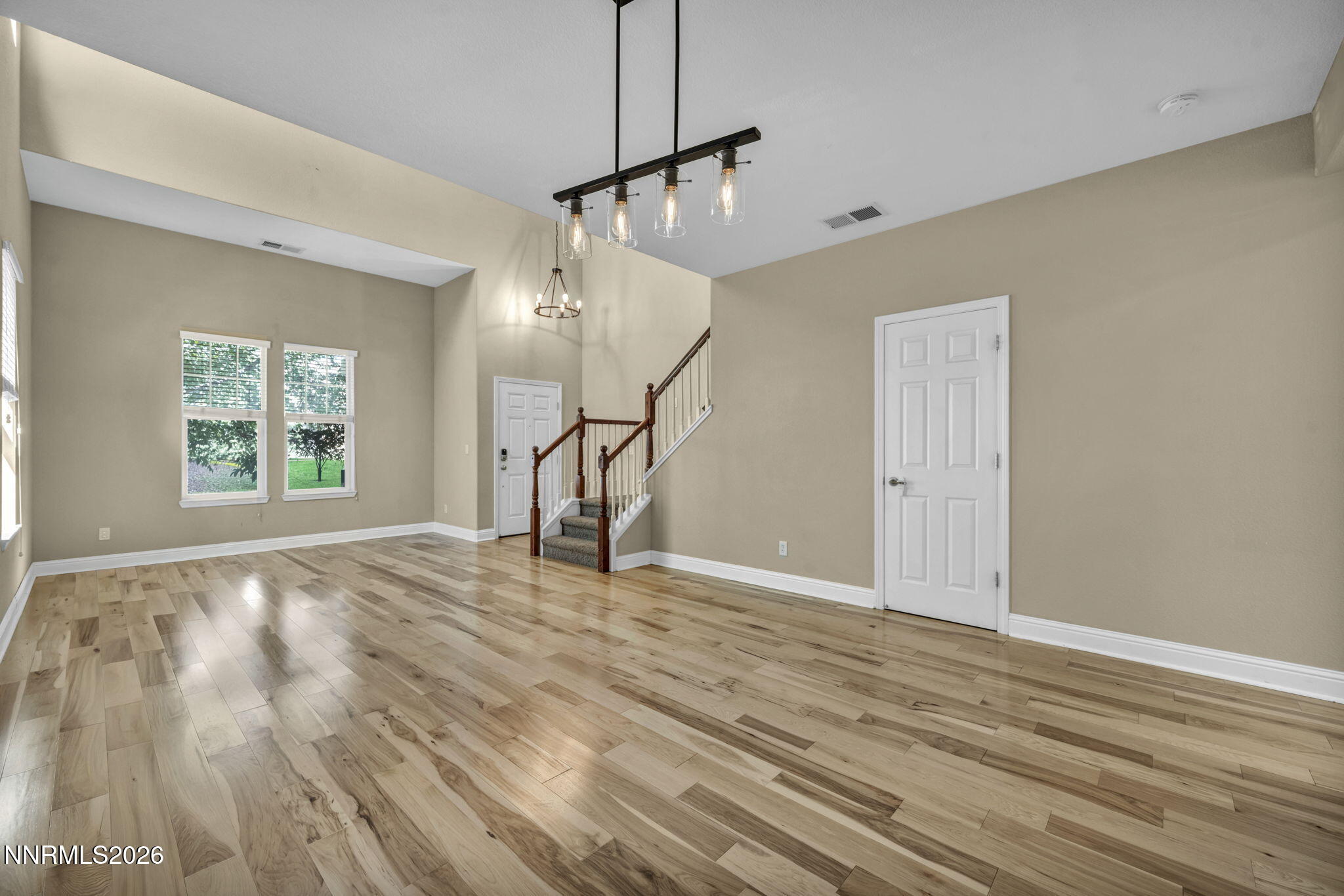 520 Needles Court Property Photo 9