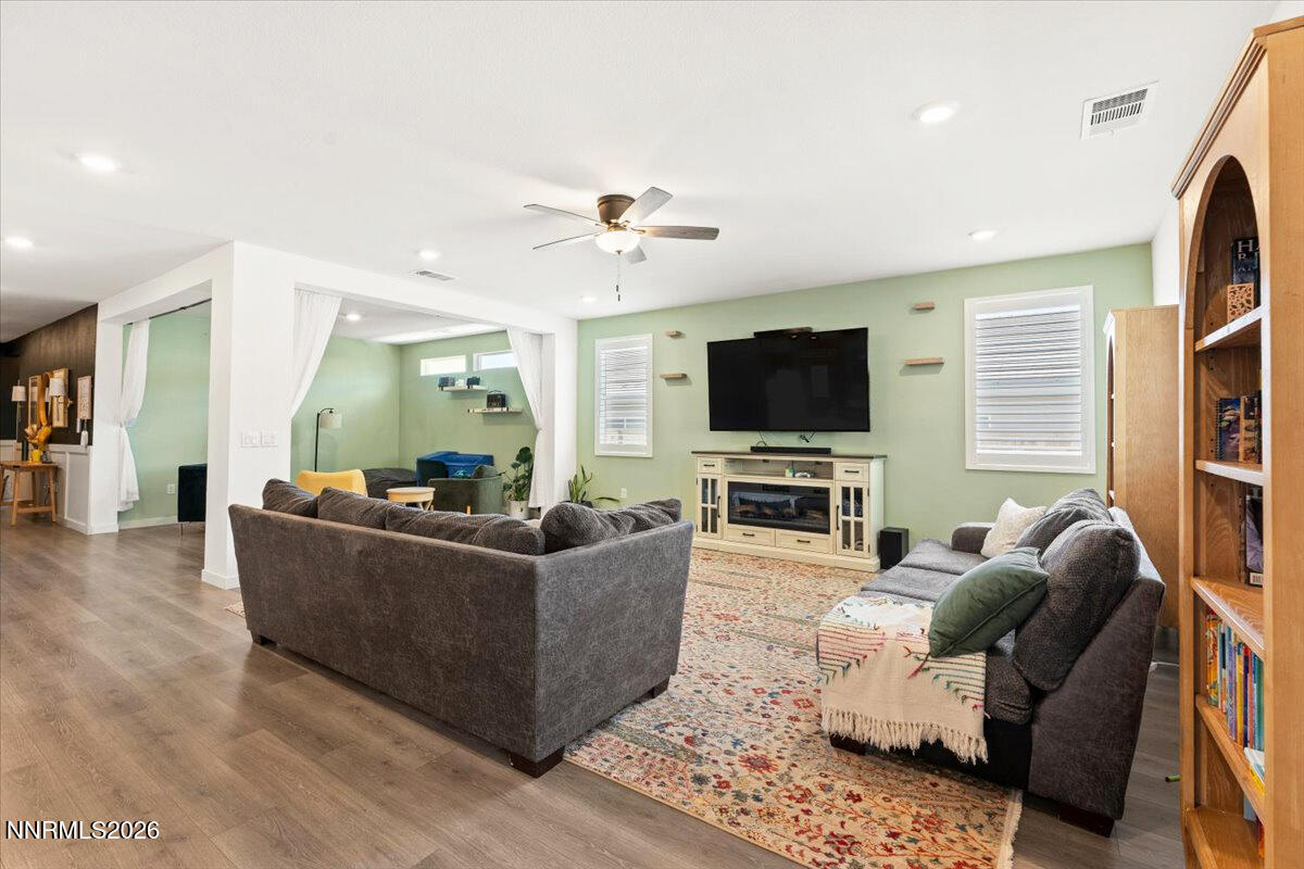 343 Waterville Drive Property Photo 7