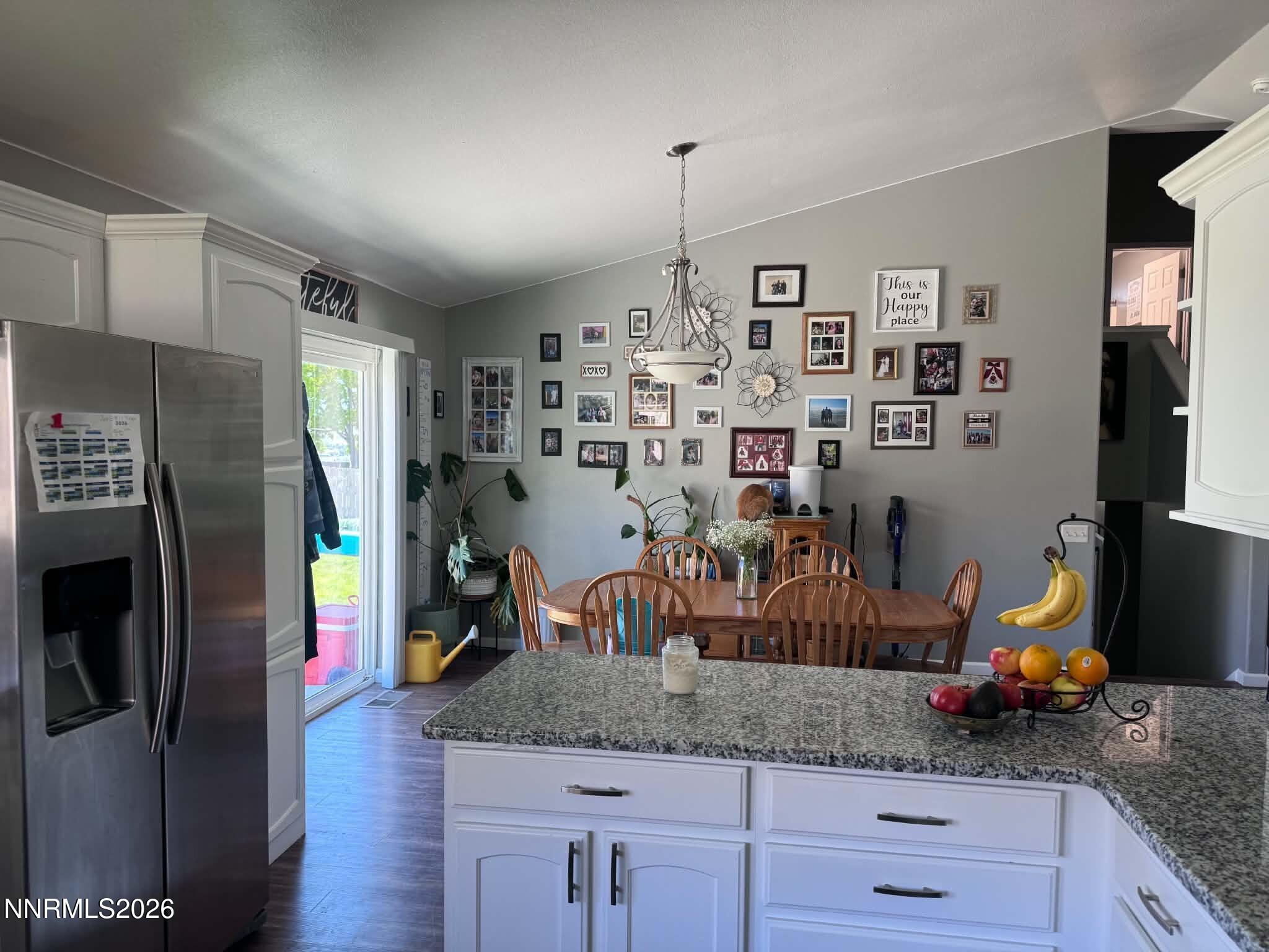 660 Castle Way Property Photo 6