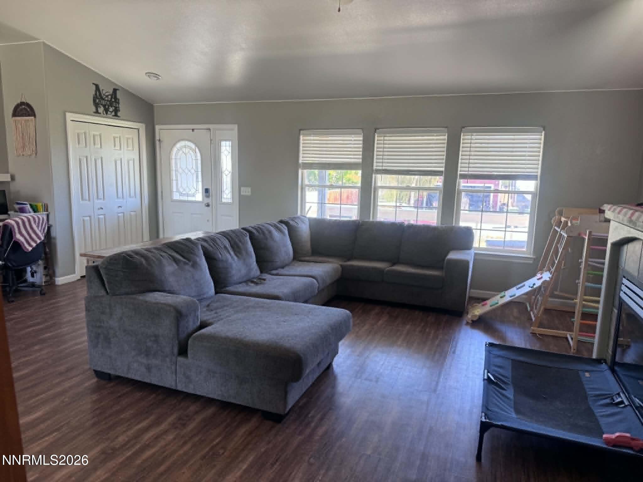 660 Castle Way Property Photo 8