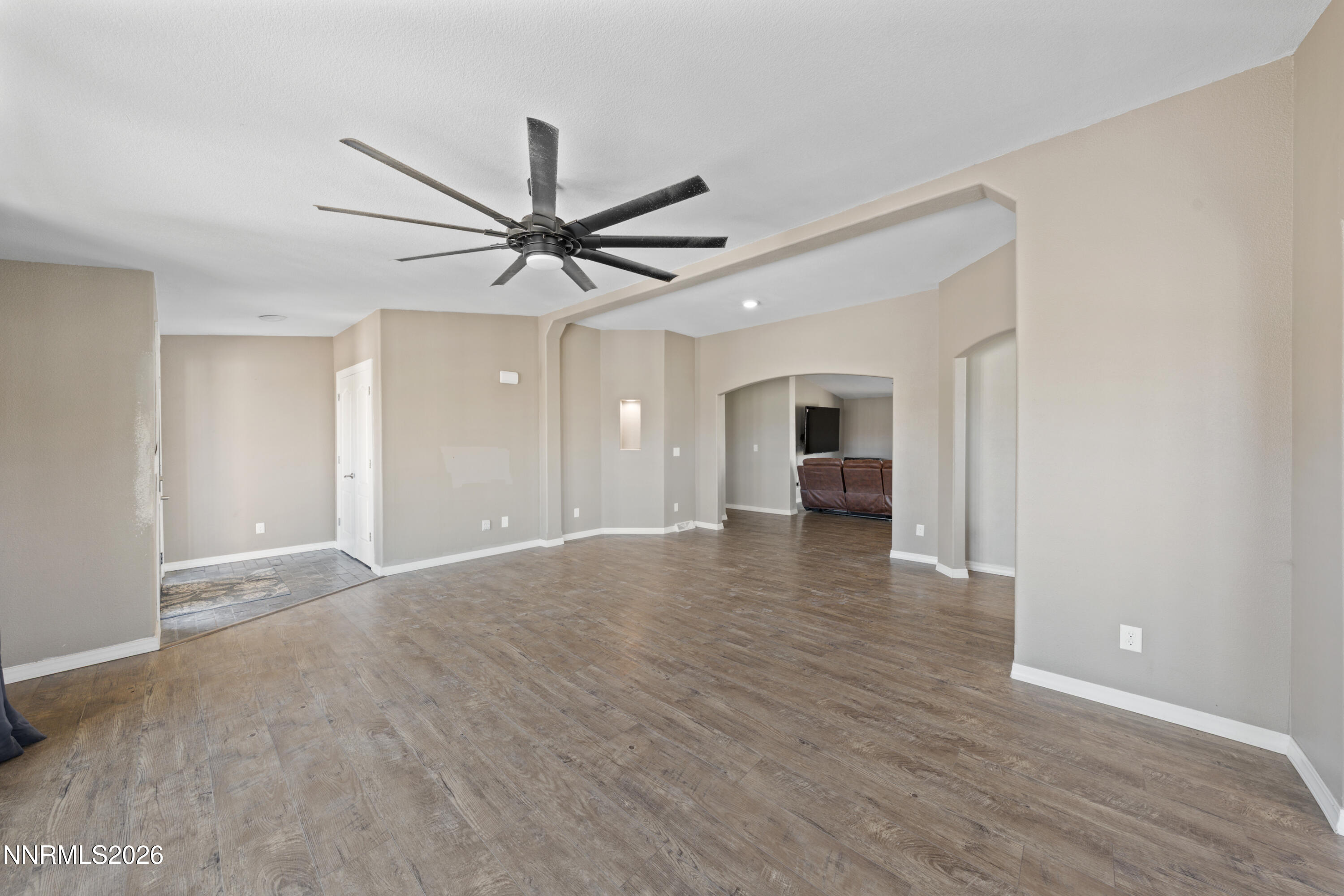 16105 Frontier Road Property Photo 3