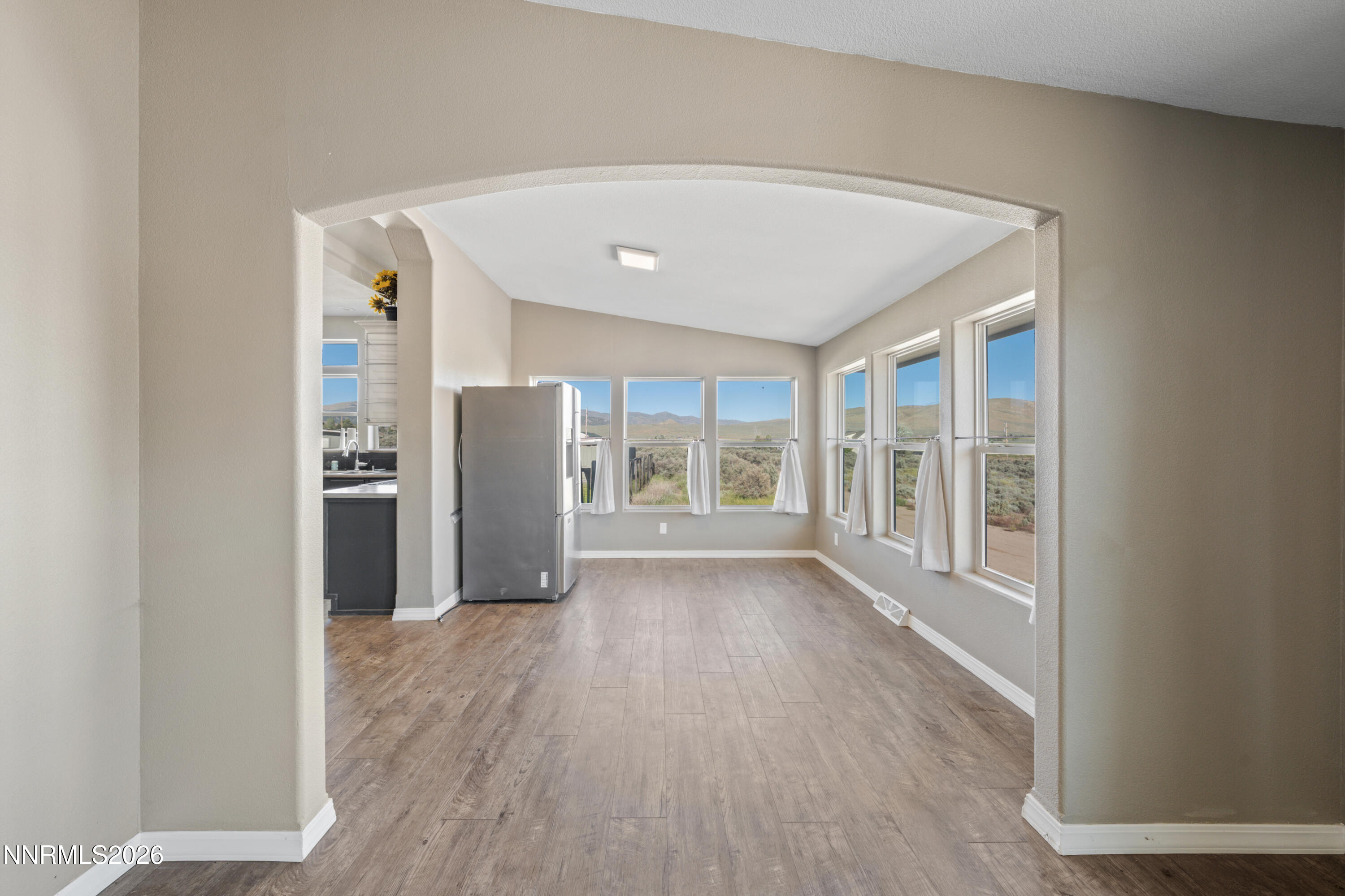 16105 Frontier Road Property Photo 5