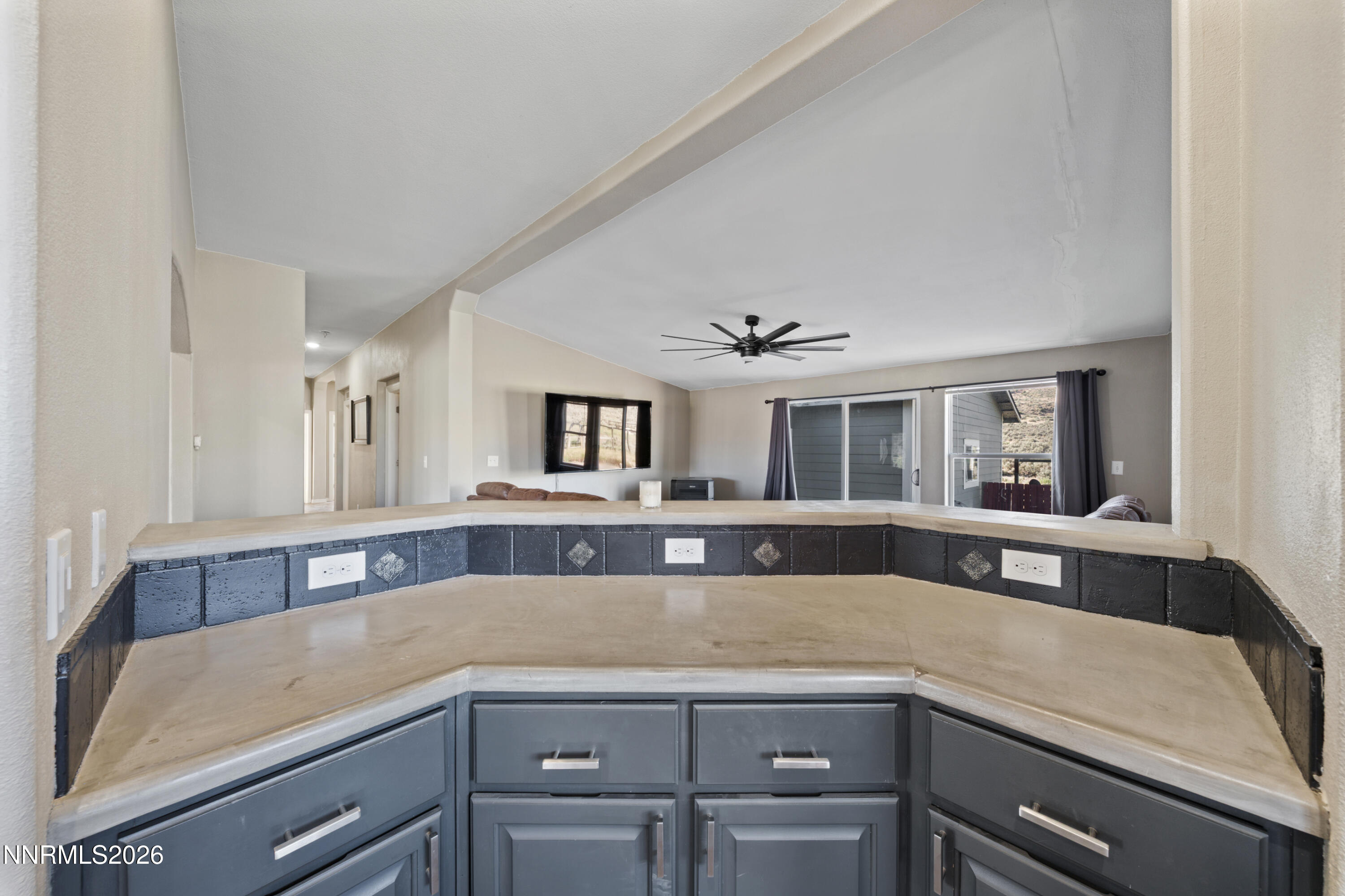 16105 Frontier Road Property Photo 12