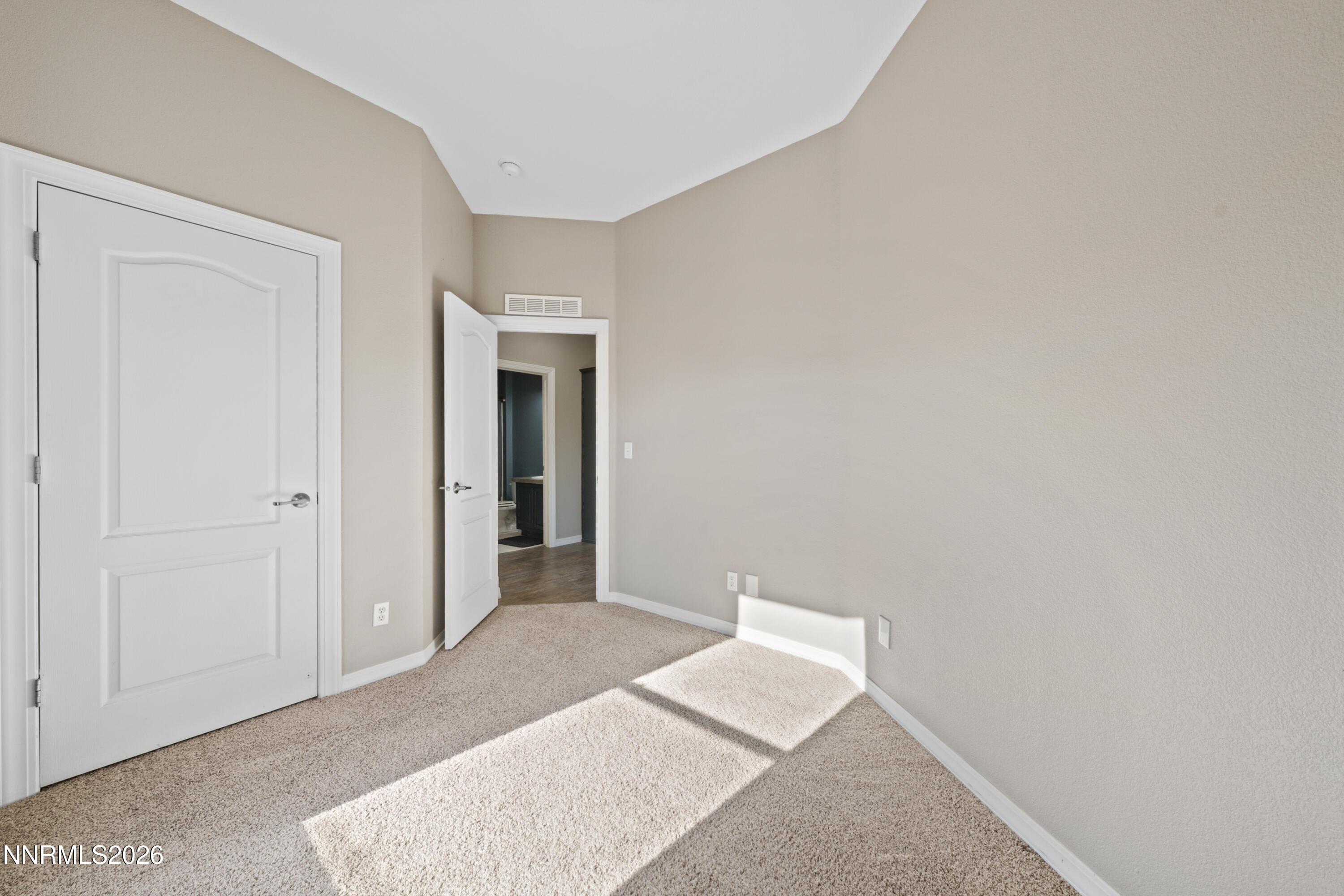16105 Frontier Road Property Photo 34