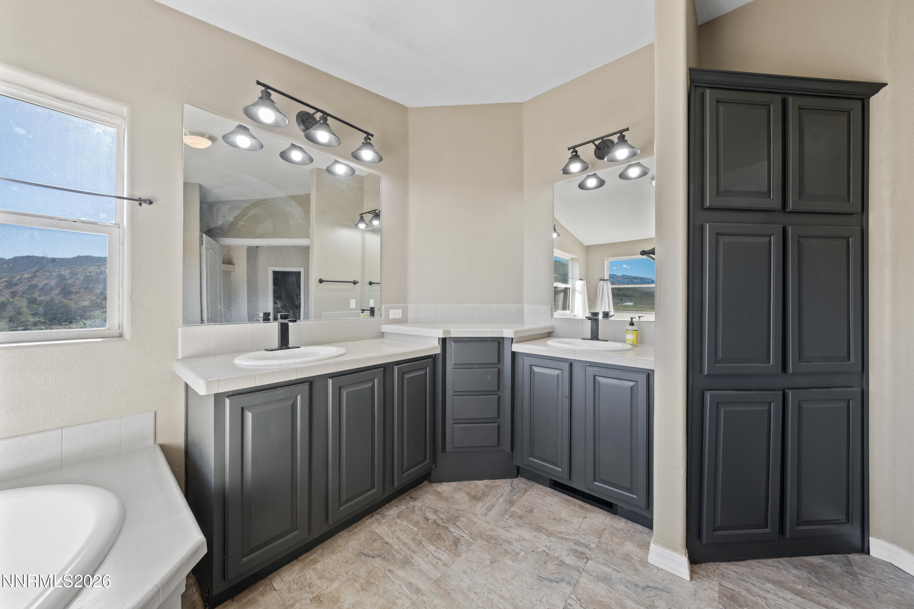 16105 Frontier Road Property Photo 44