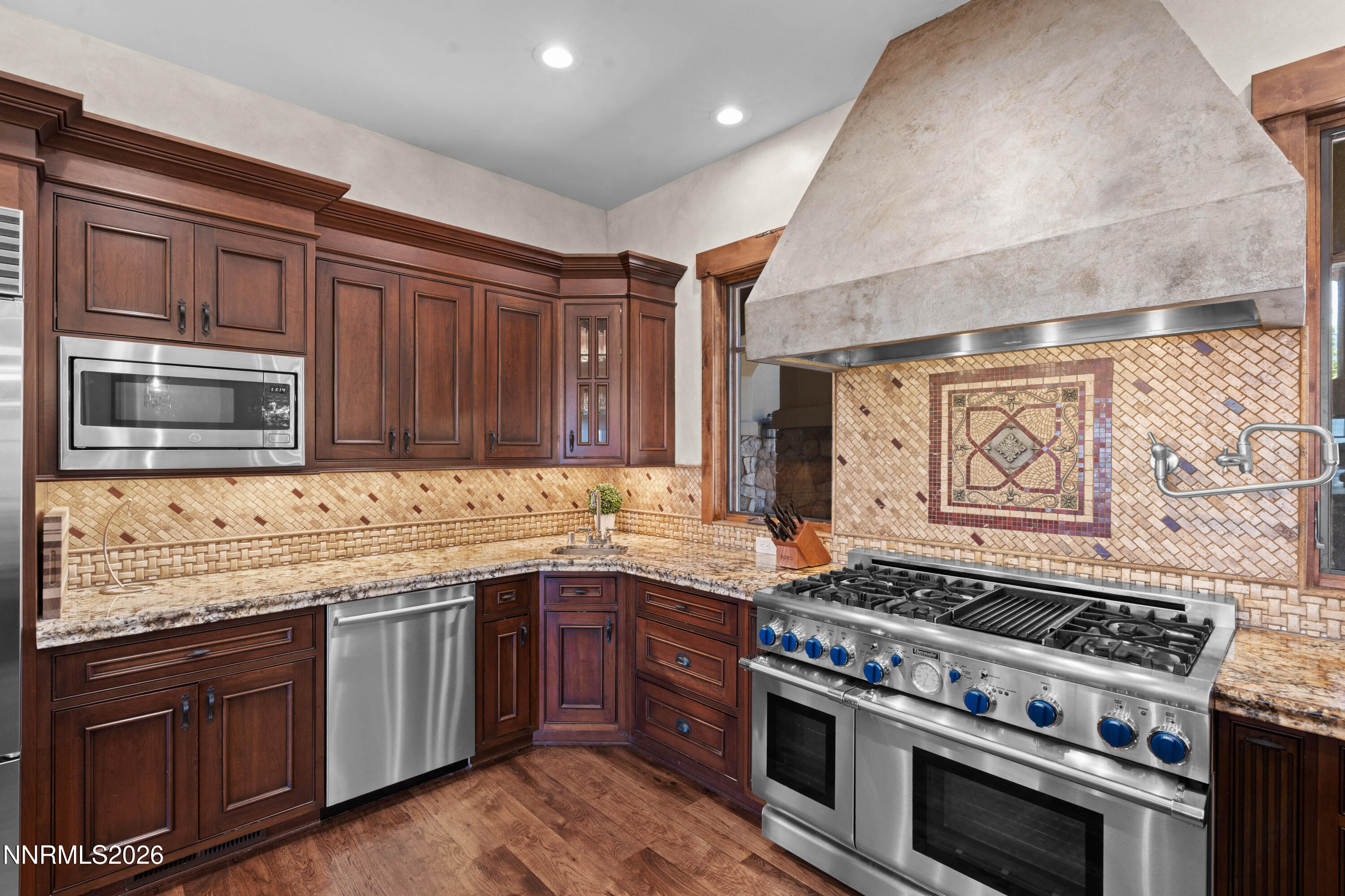 4816 Piney Woods Court Property Photo 17