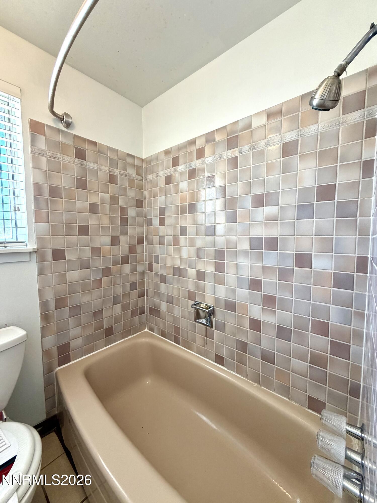 601 Bath Street Property Photo 16