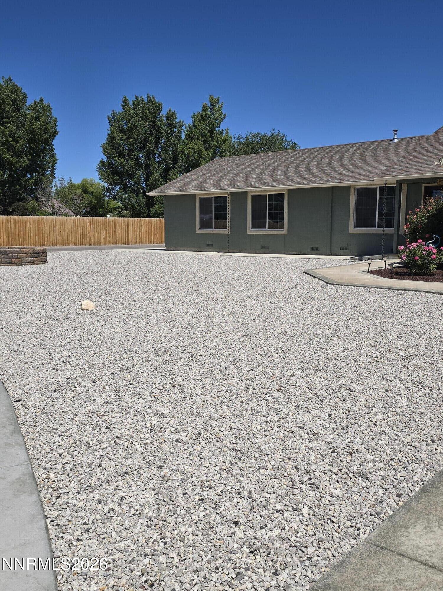 670 Hunter Park Way Property Photo 4