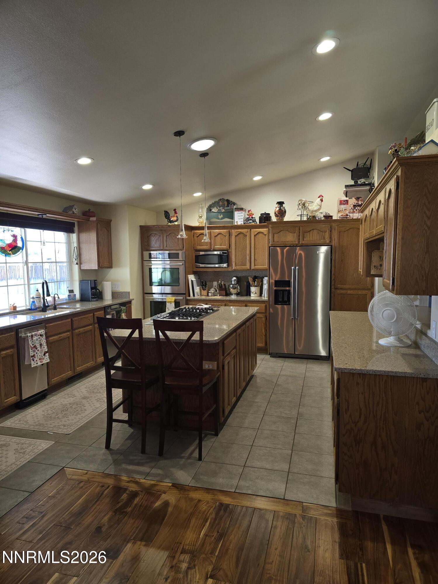 670 Hunter Park Way Property Photo 32