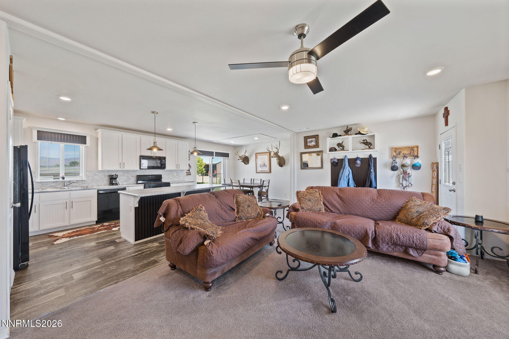 1729 2300 E Street Property Photo 16