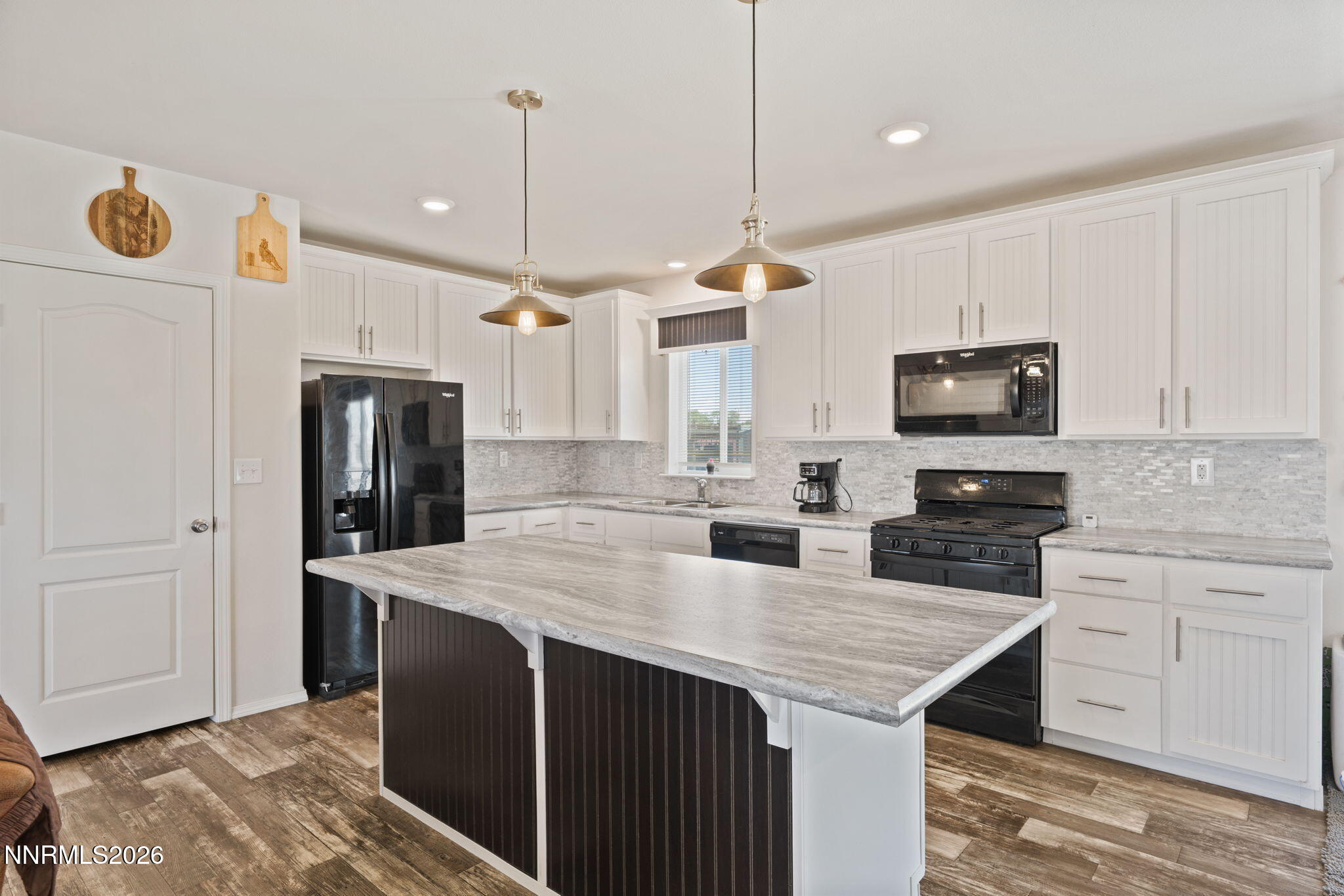 1729 2300 E Street Property Photo 24