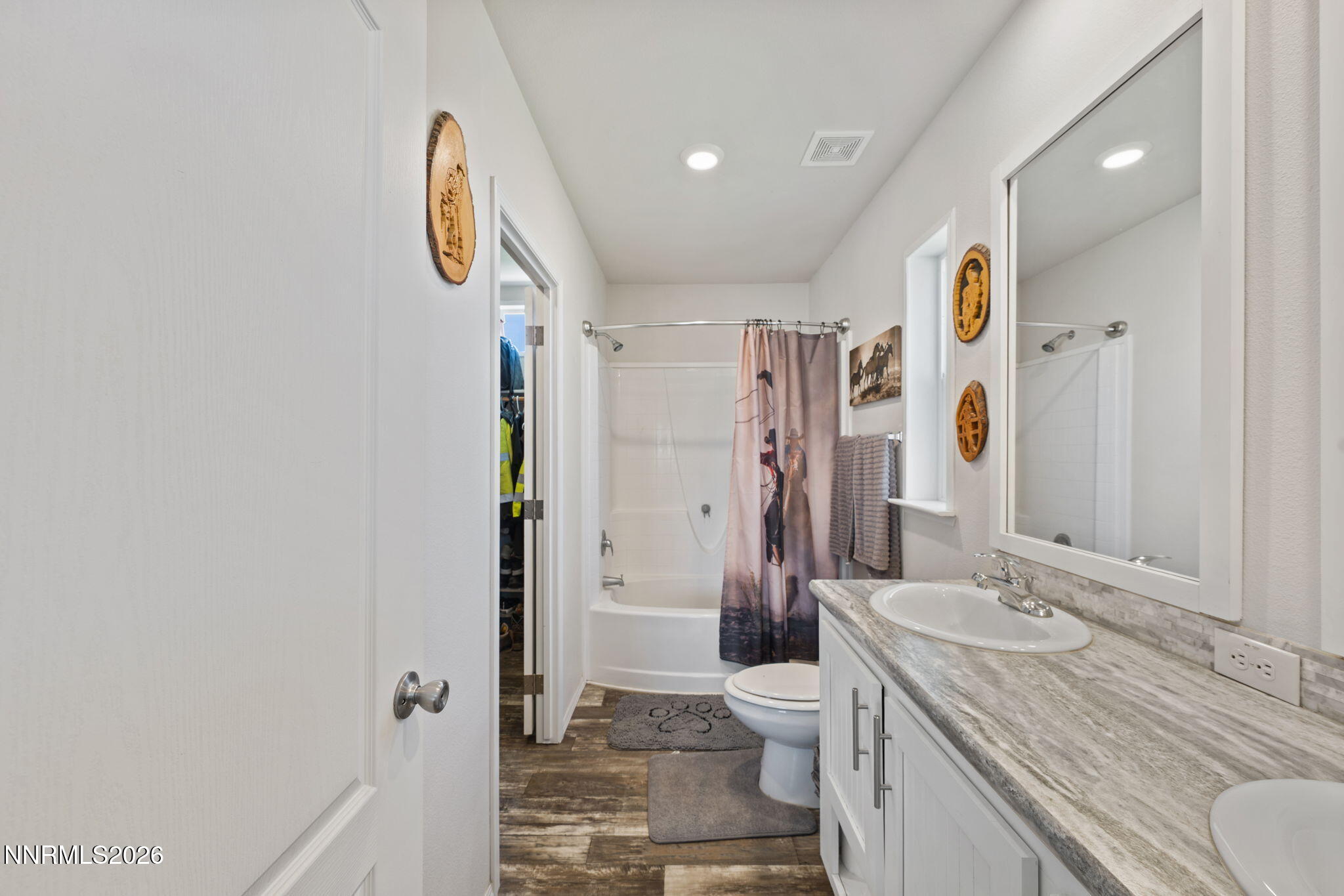 1729 2300 E Street Property Photo 29