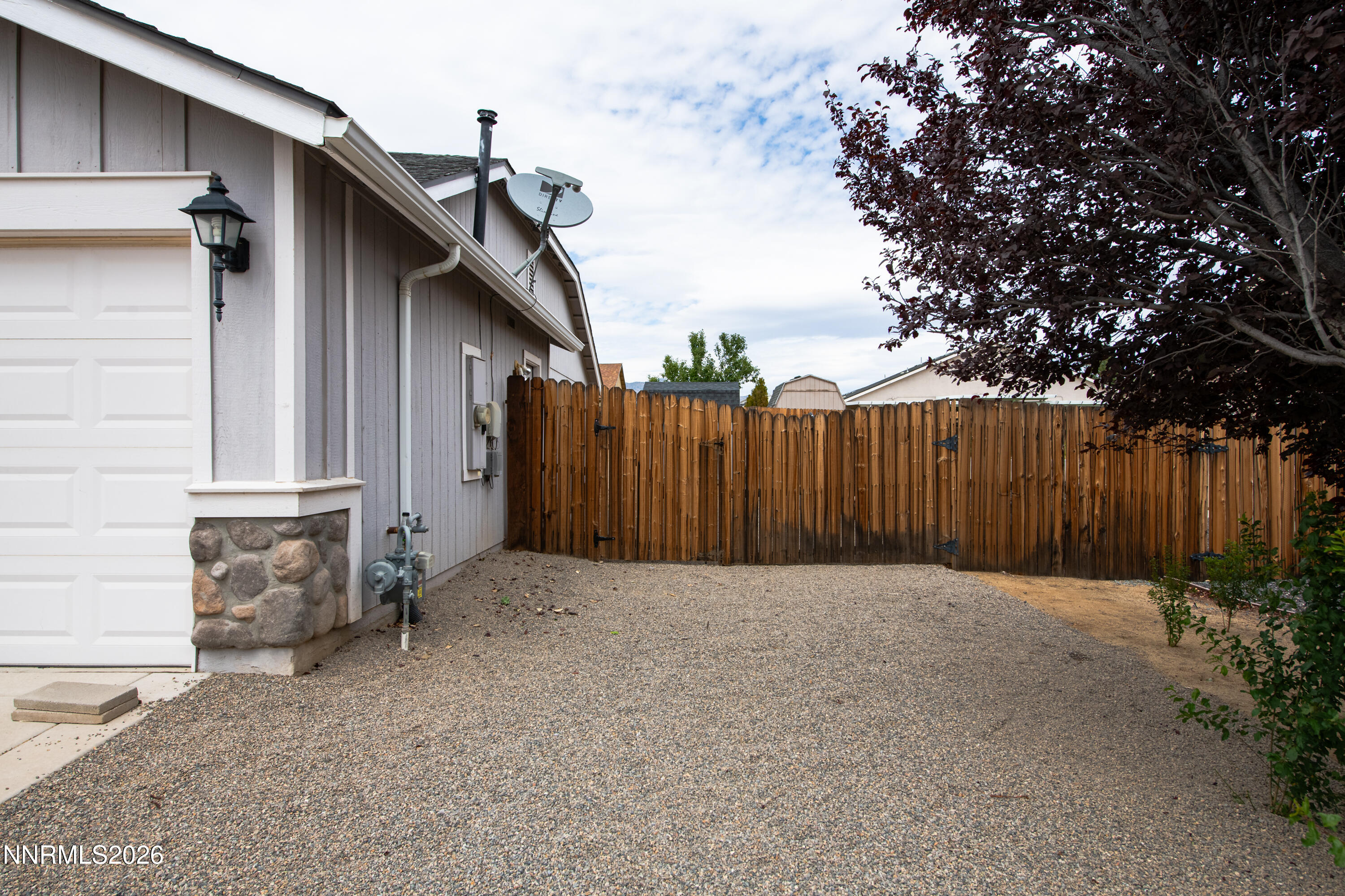 832 Laca Street Property Photo 4