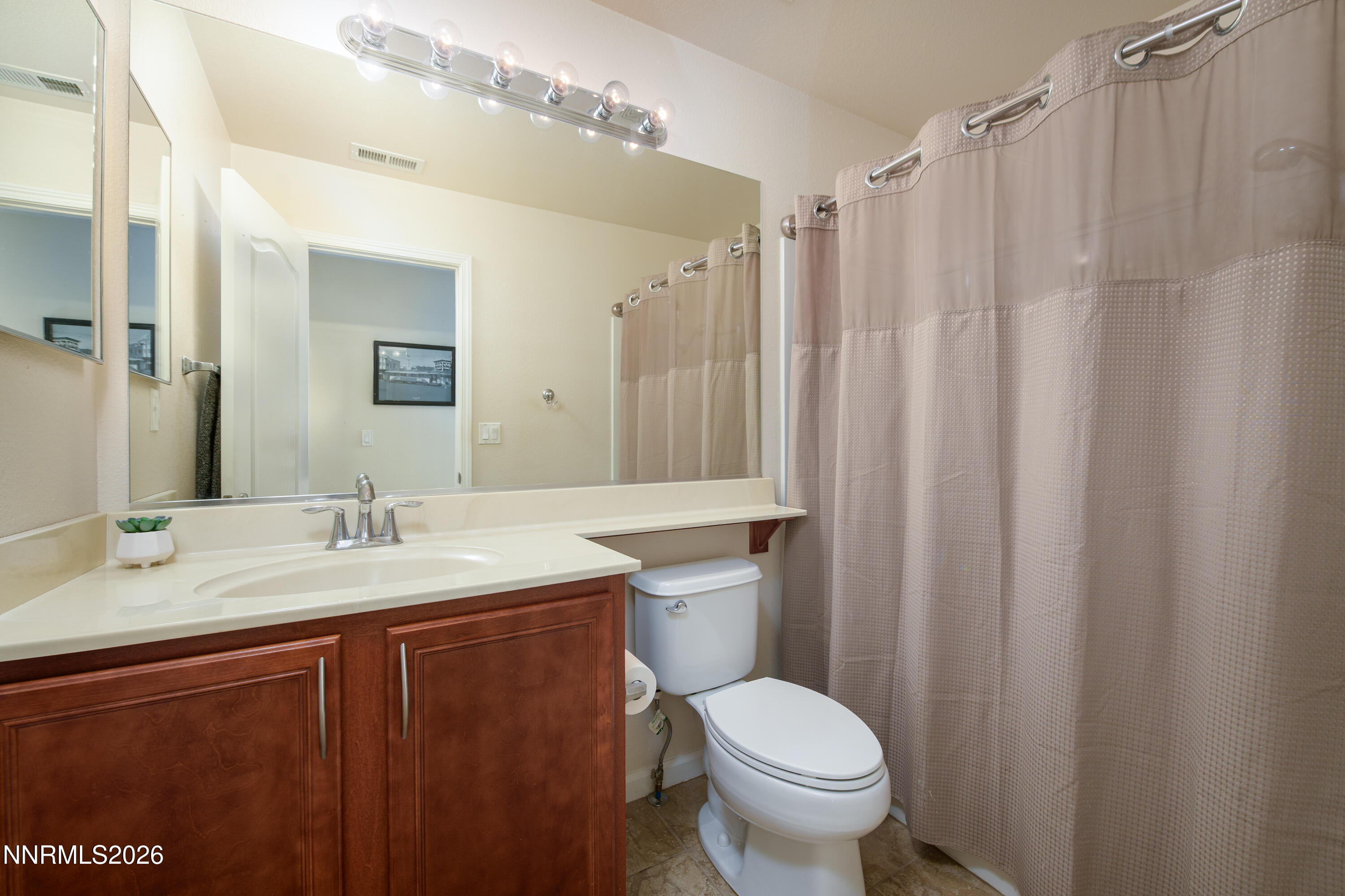 832 Laca Street Property Photo 26