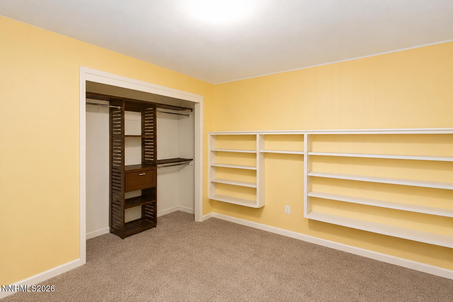 212 E Long Street Property Photo 8