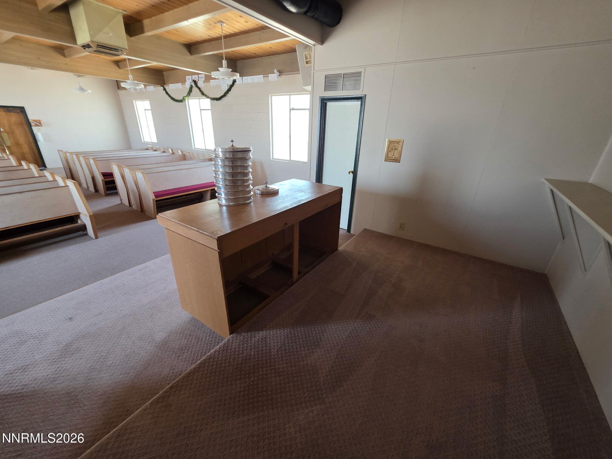 290 S West Street Property Photo 8